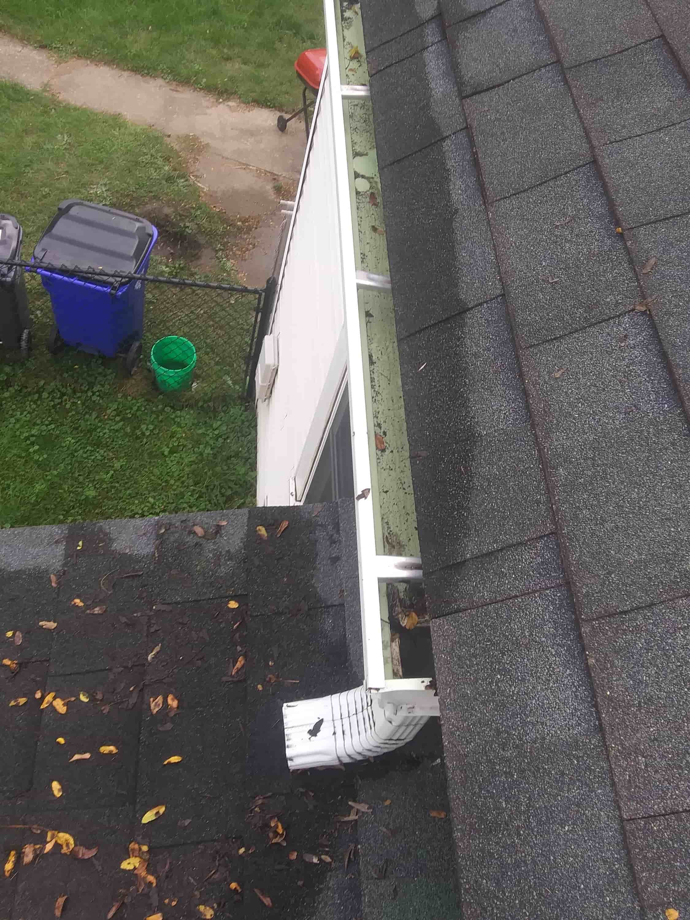 how to clean gutters easily