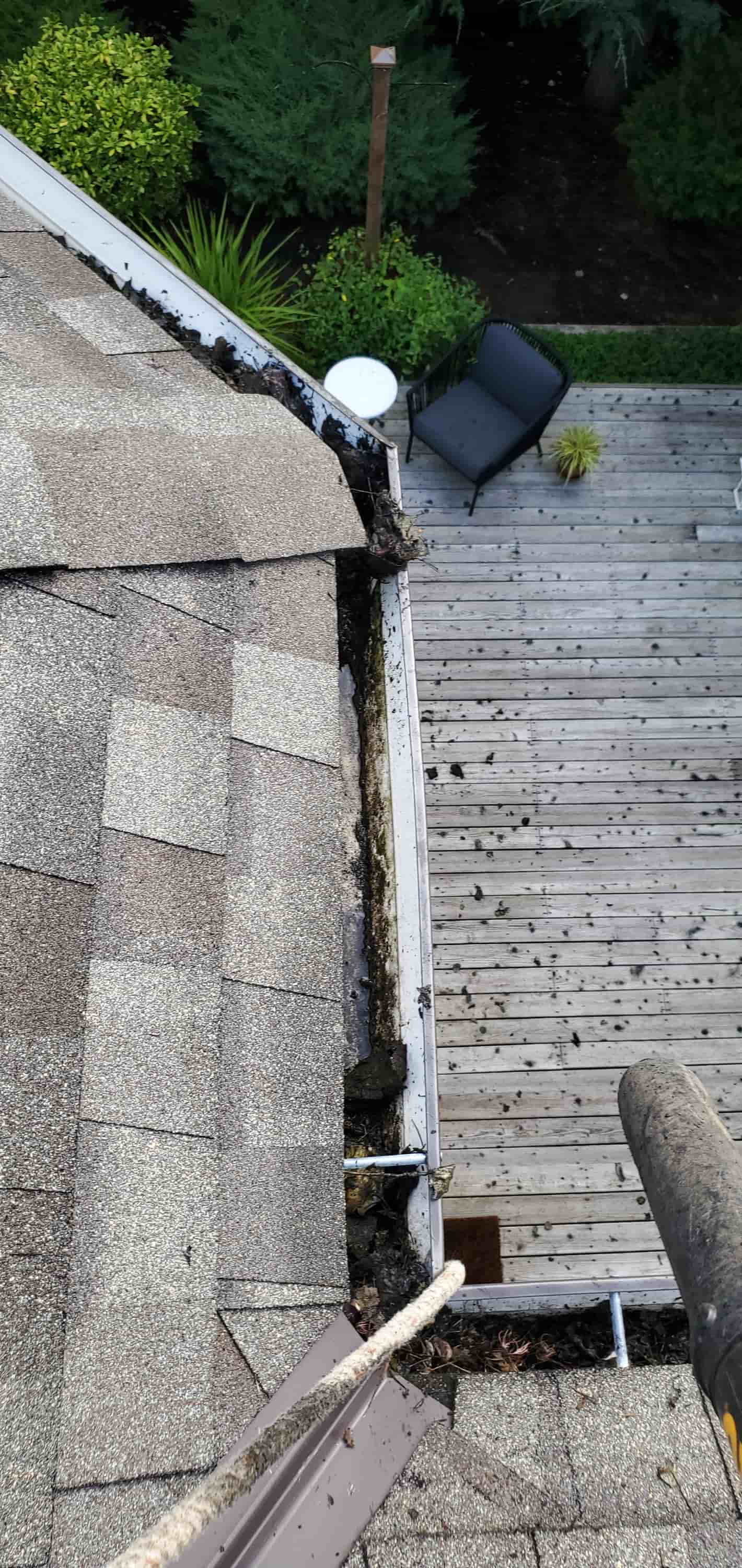 repair gutters