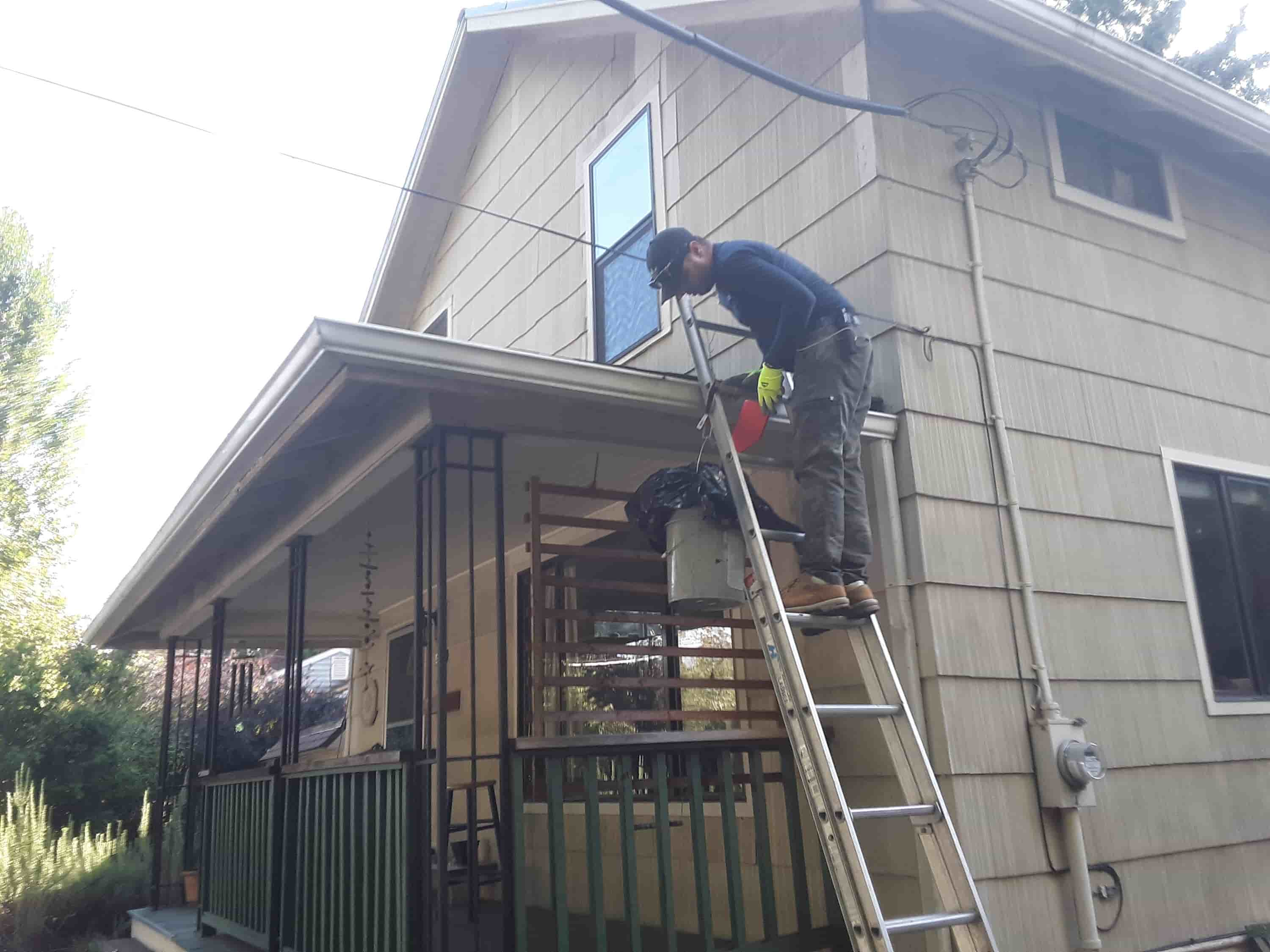 cleaning white gutters