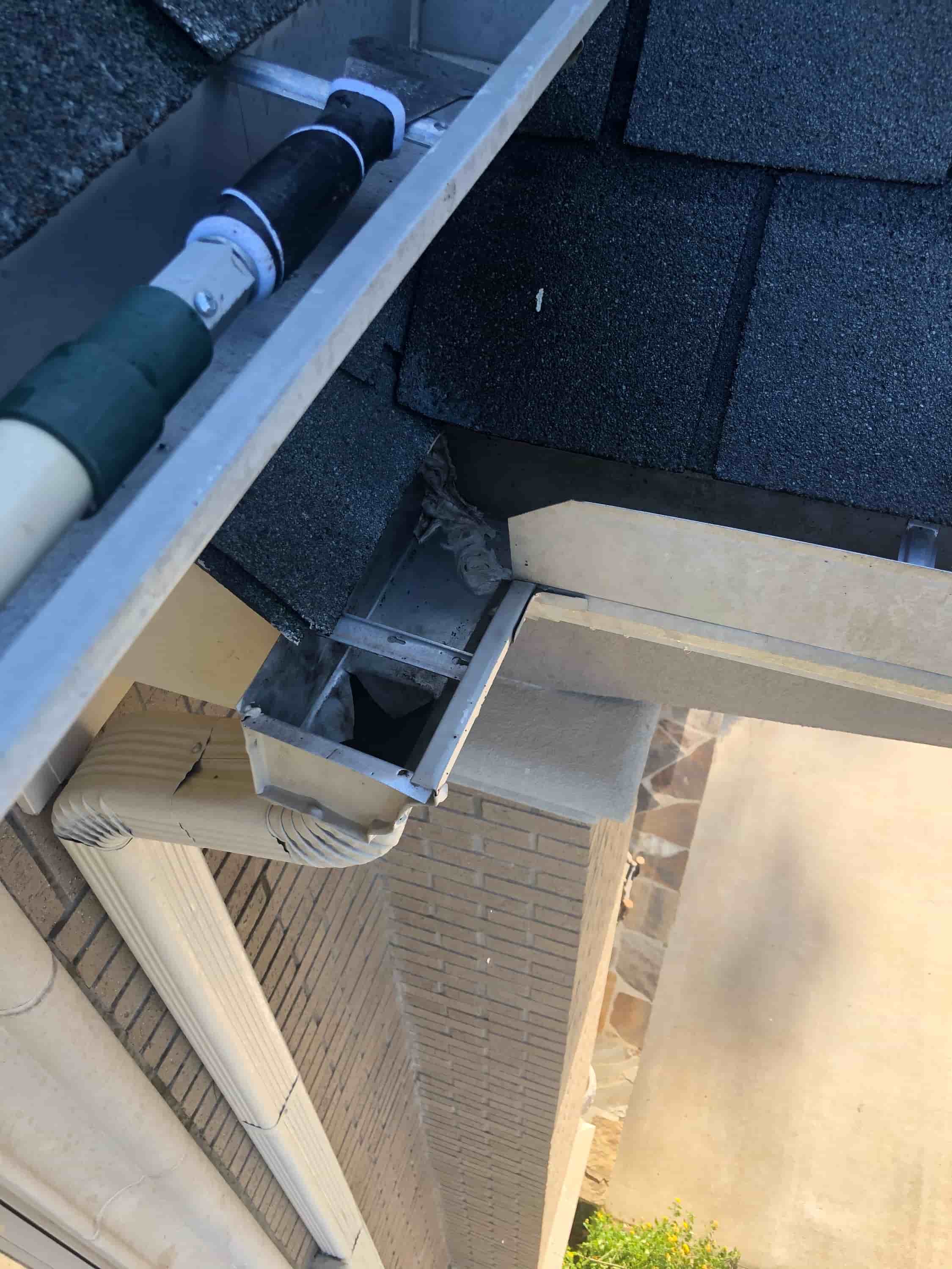 how to clean gutter without ladder