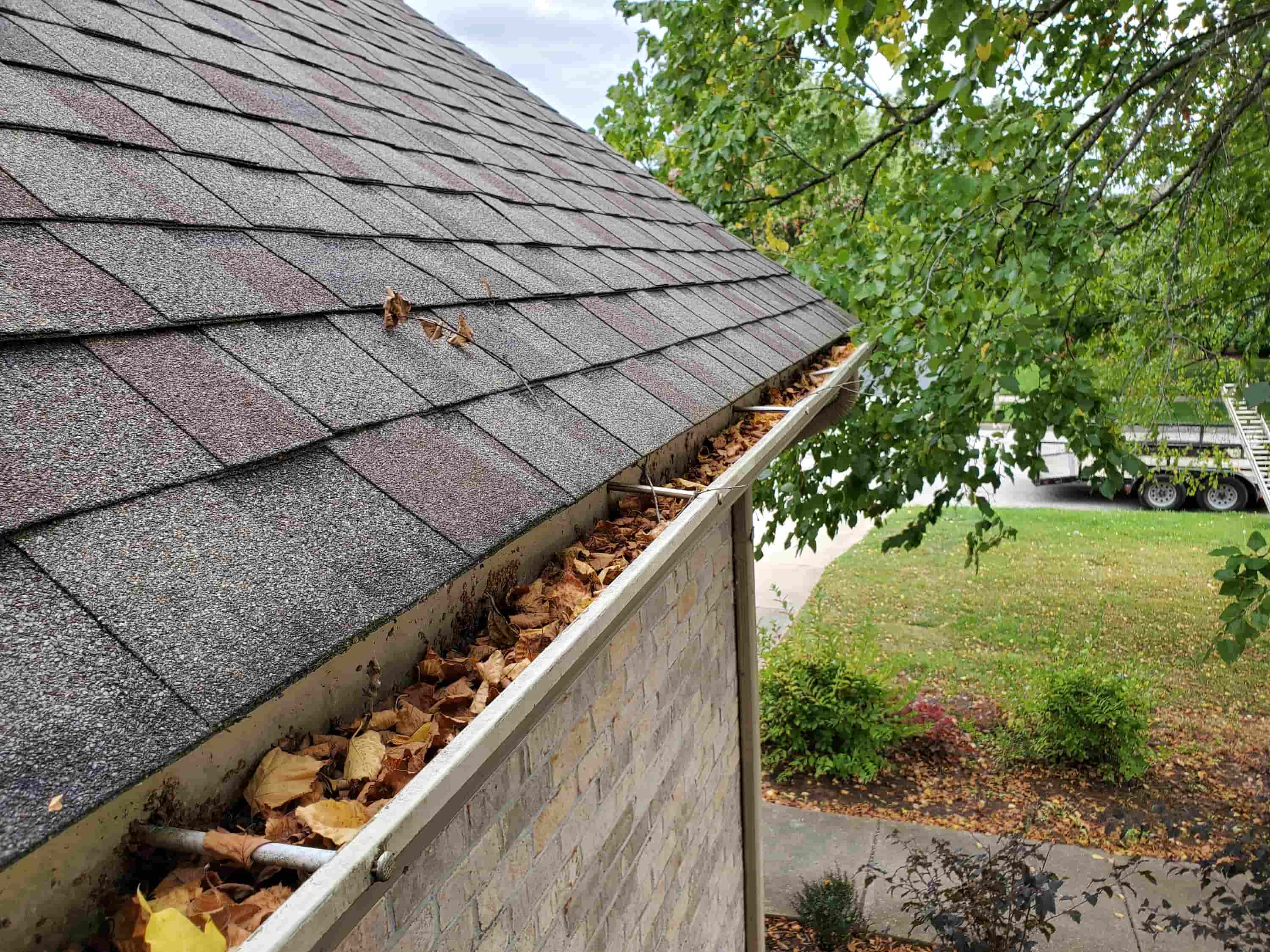 gutter cleaning and guard installation