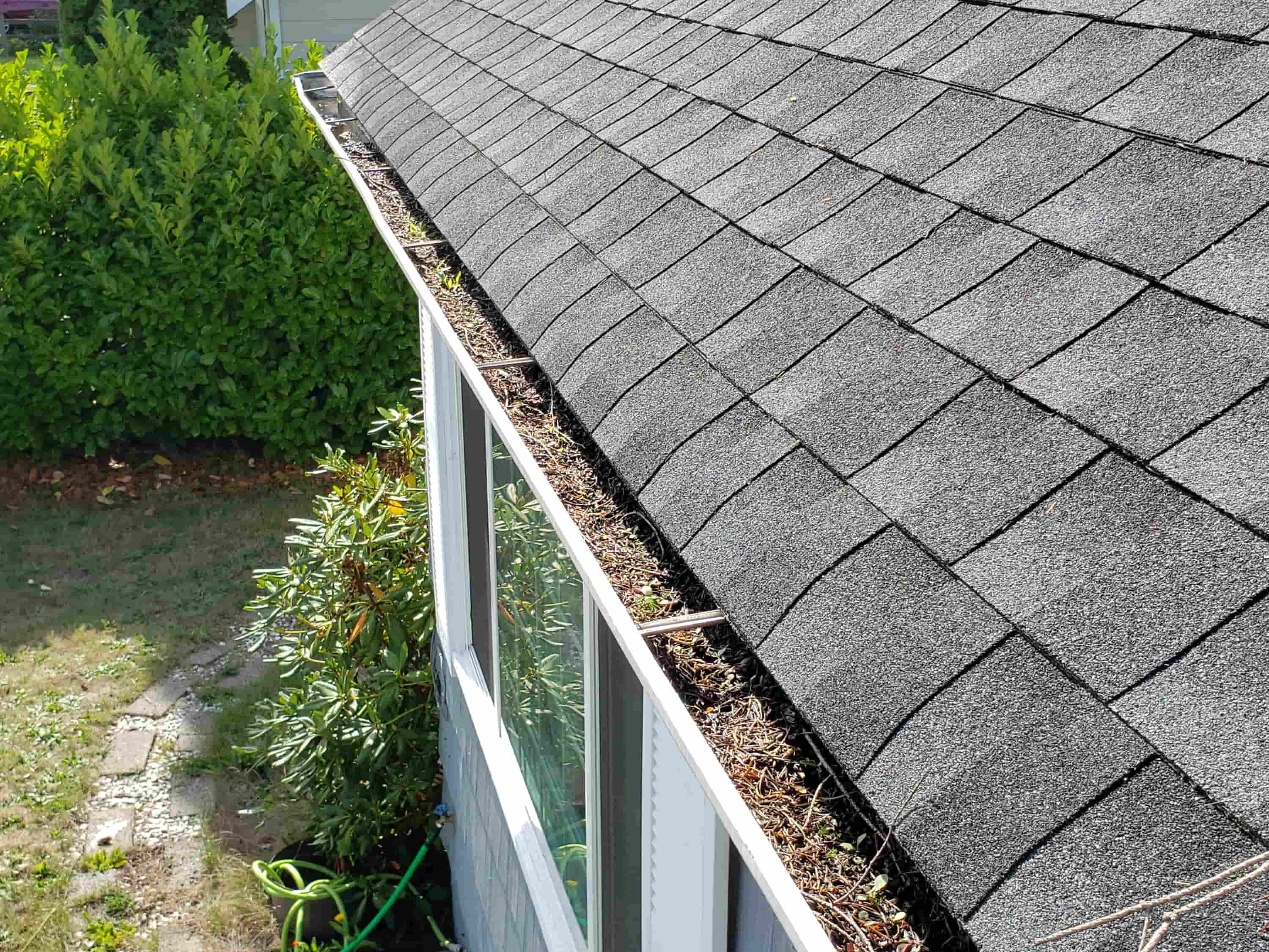 downspout cleaning service