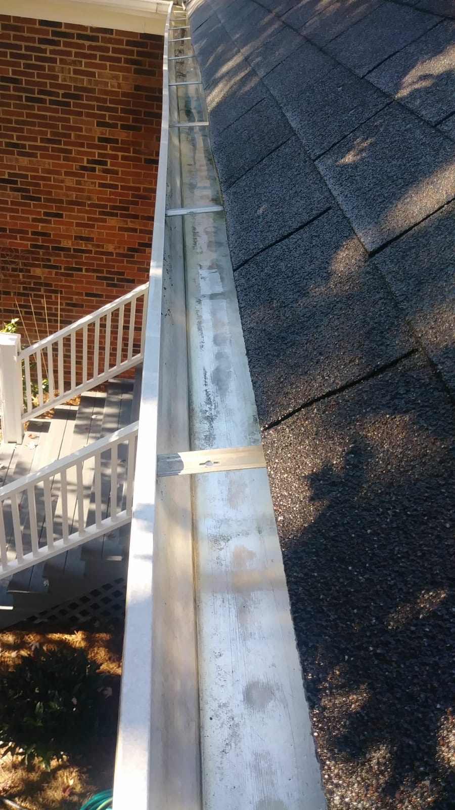 how to clean gutters by yourself