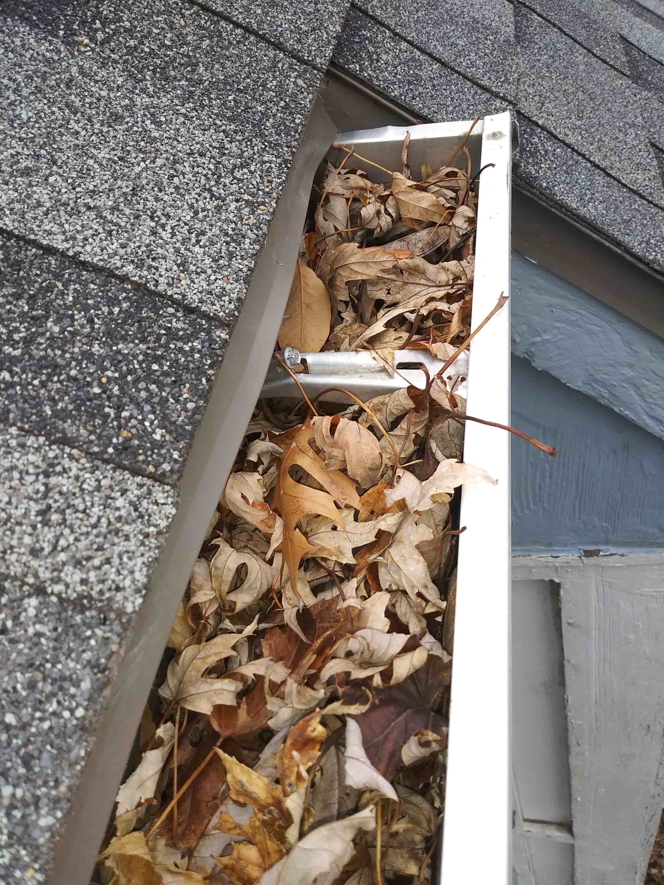 how to wash gutters
