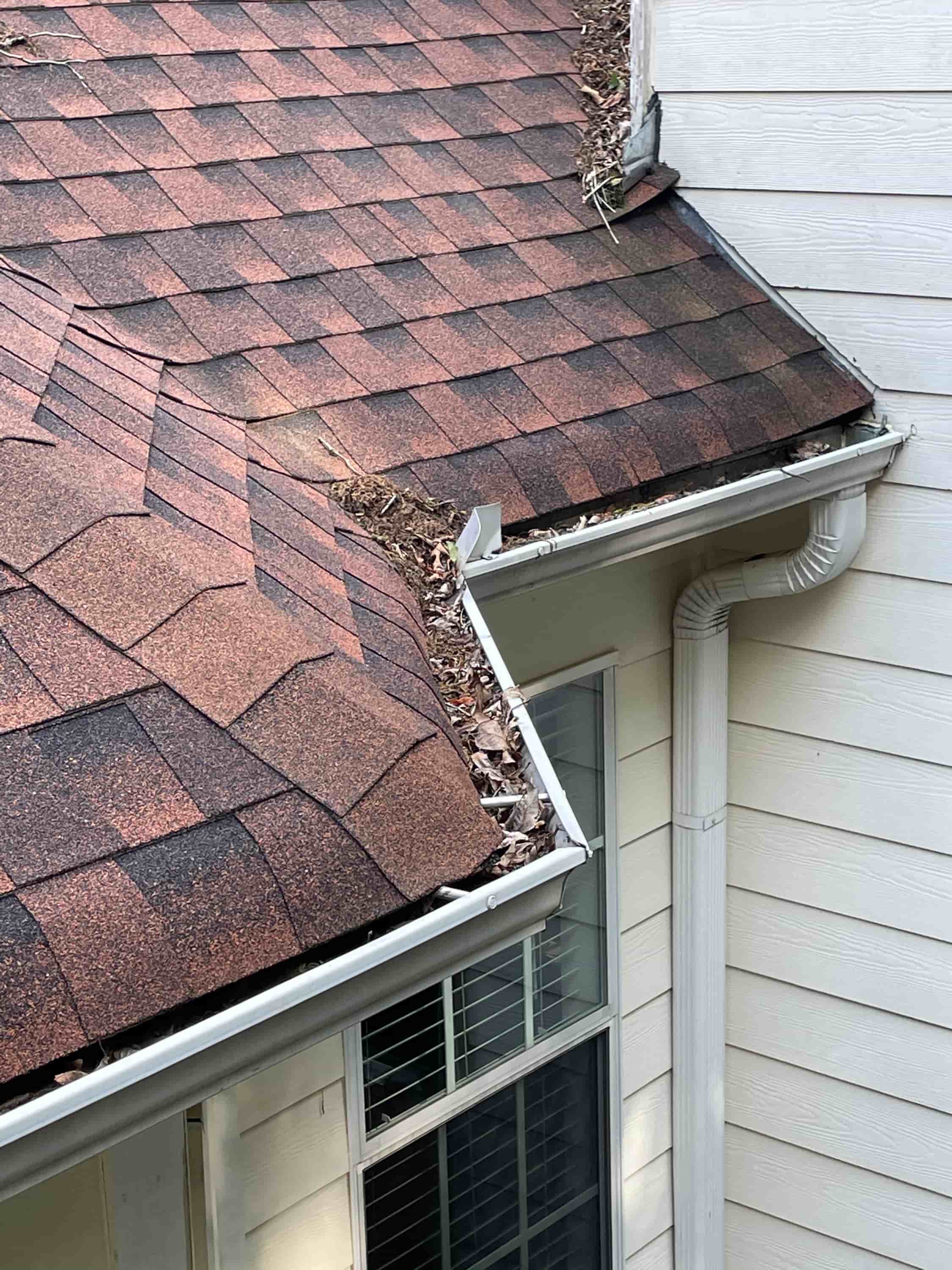 how to clean gutters without ladder
