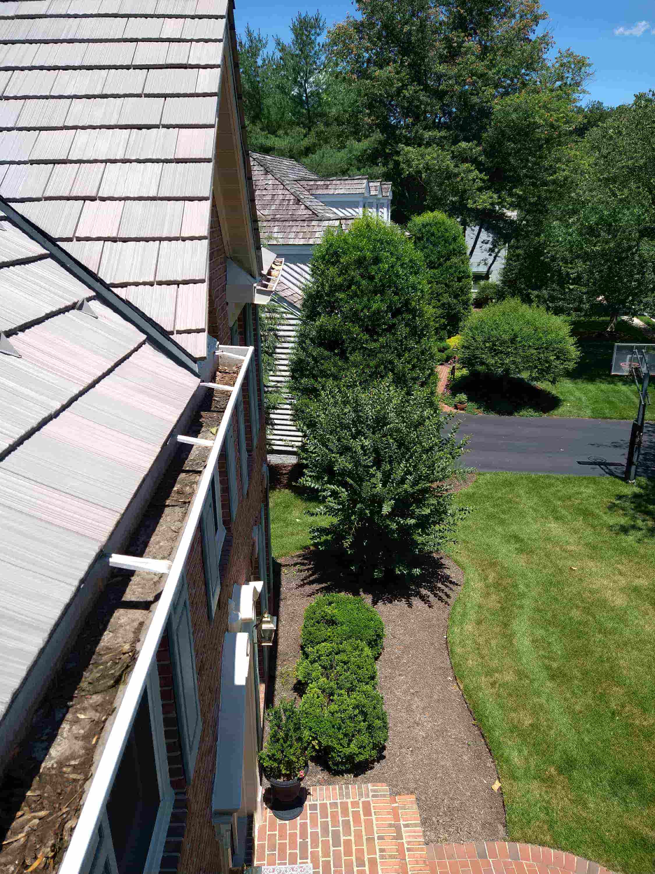 clean gutters without ladder