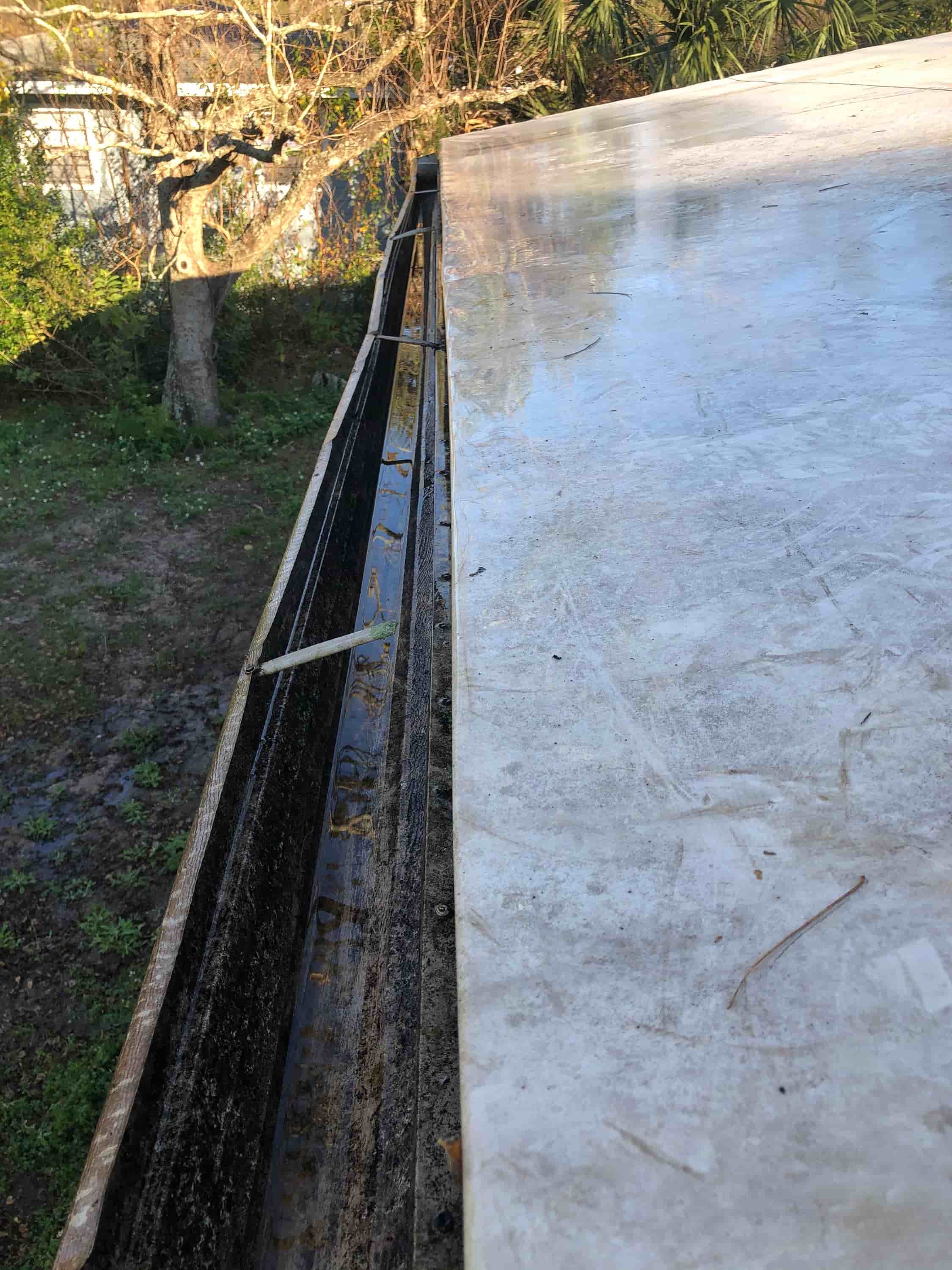 how to clean aluminum gutters
