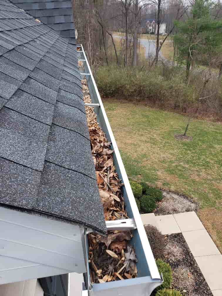 rain gutter vacuum cleaner