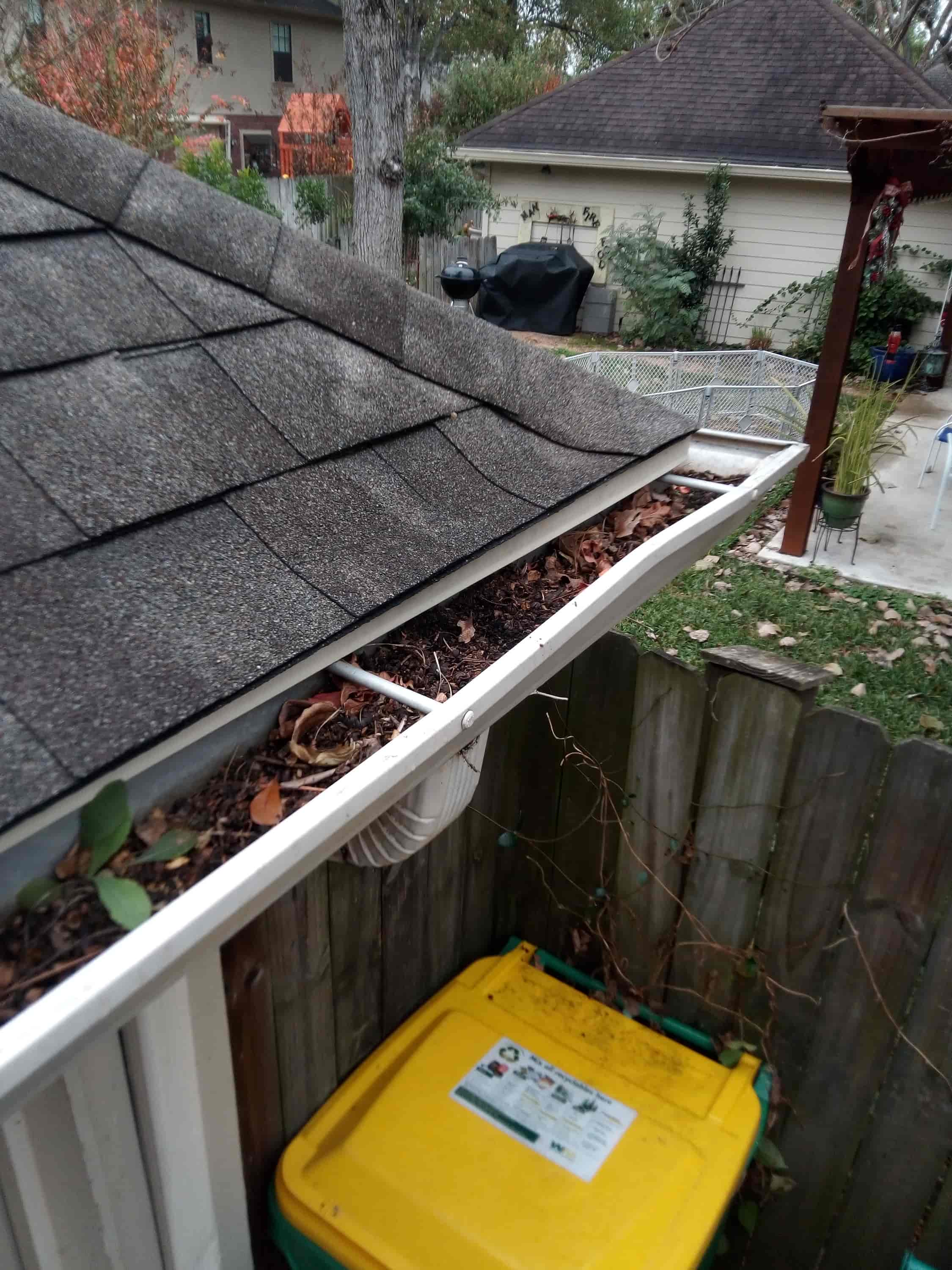 eavestrough cleaning services