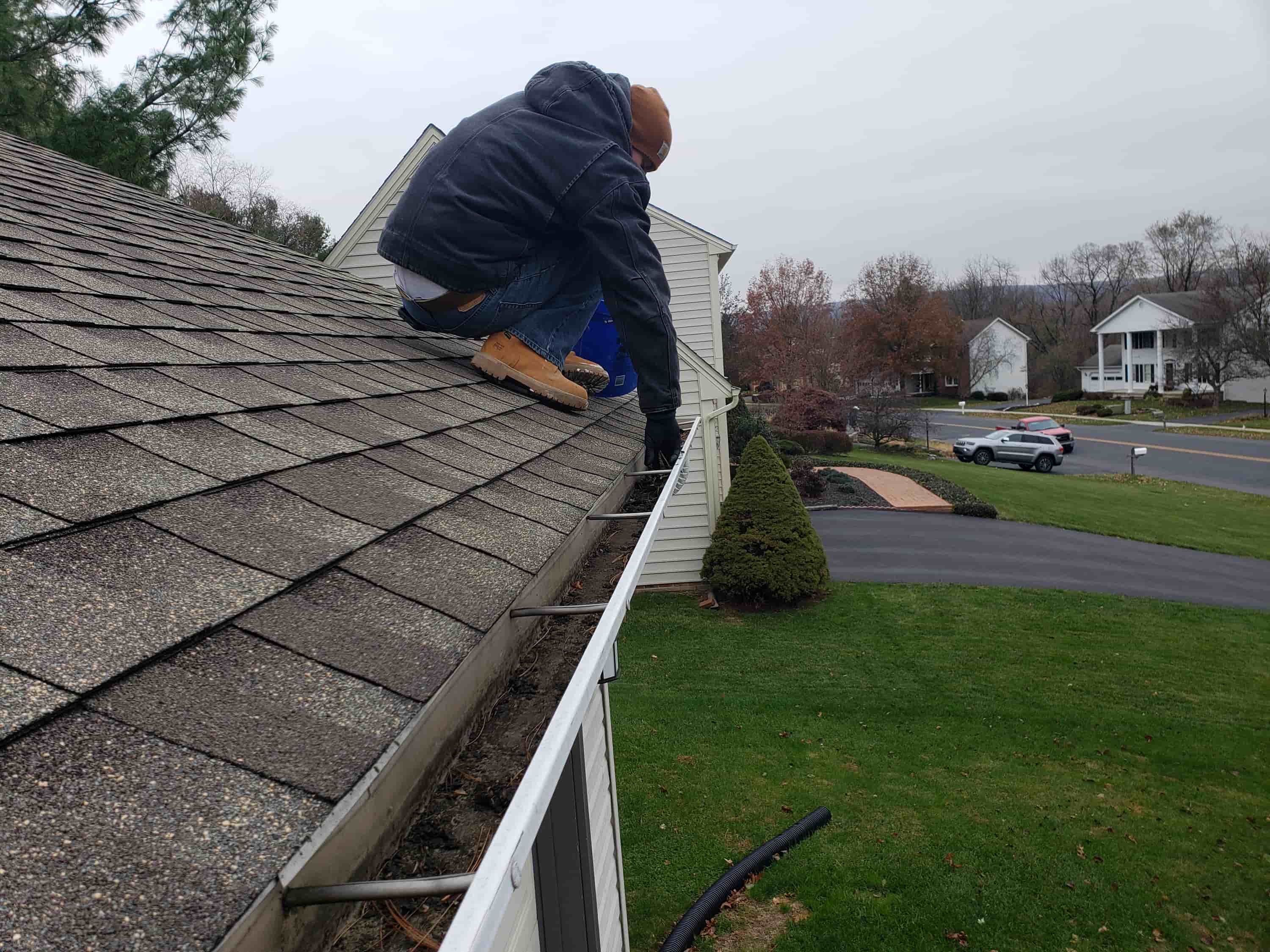 how to clean out gutters safely