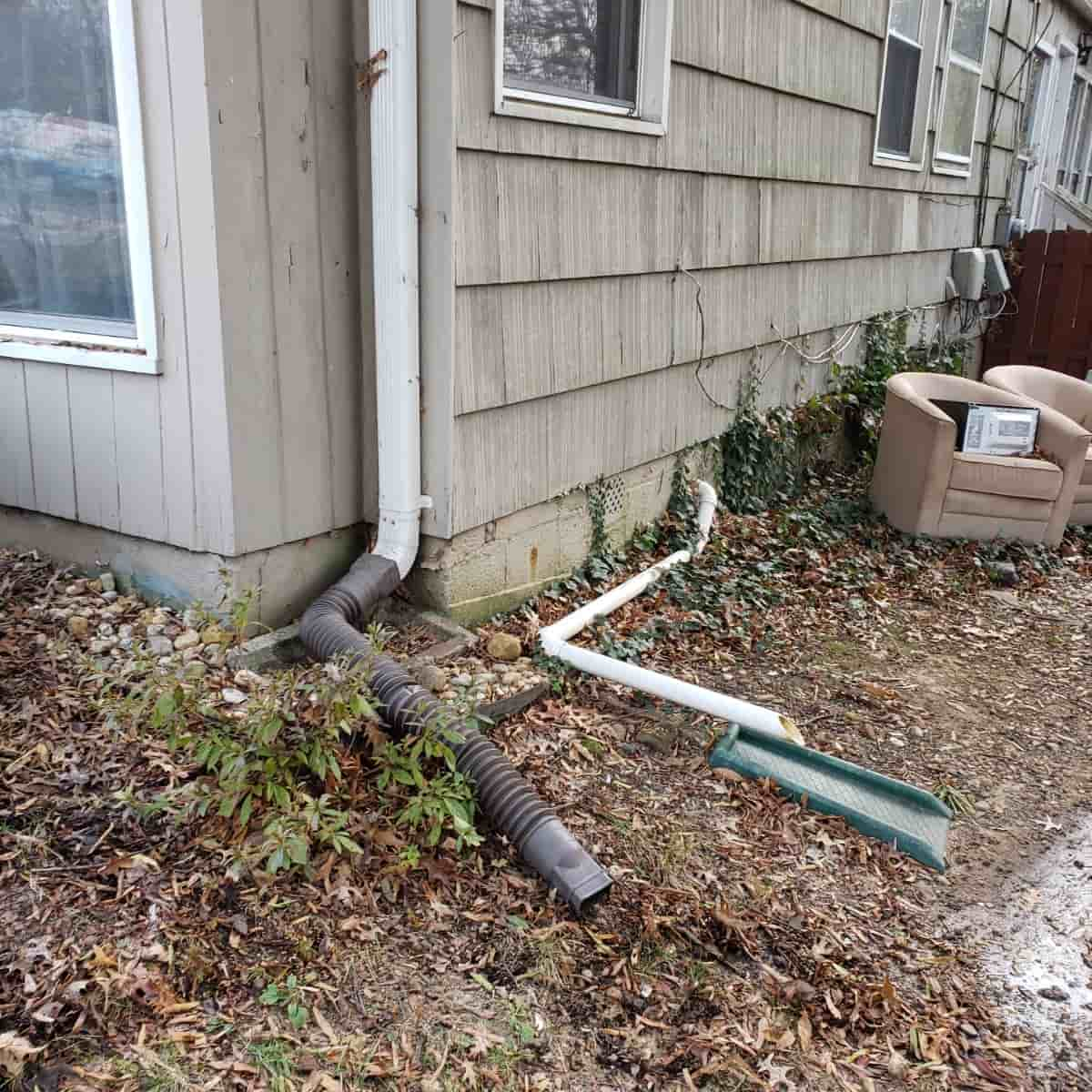 how to clean gutter without ladder