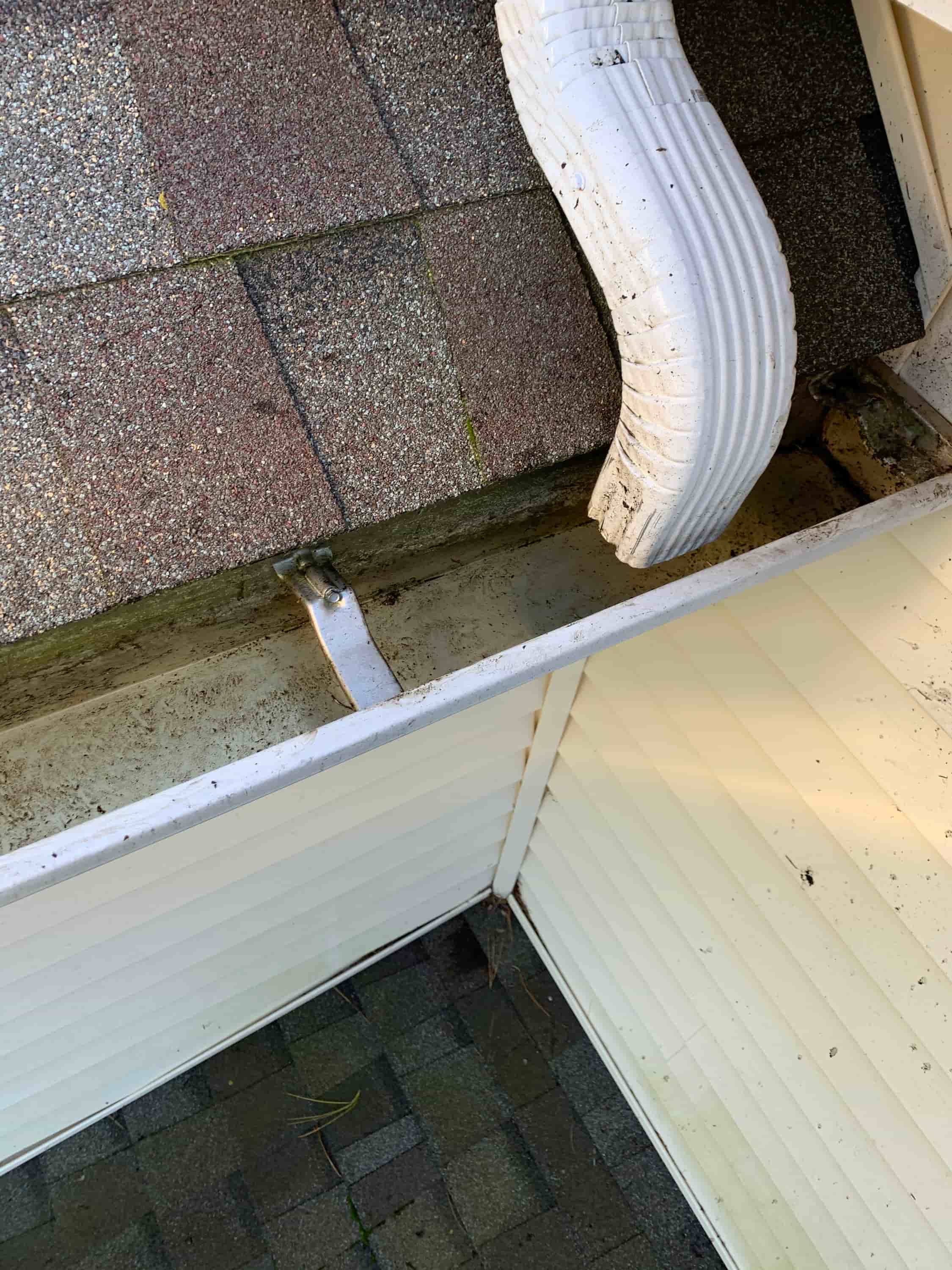 gutter cleaning with blower