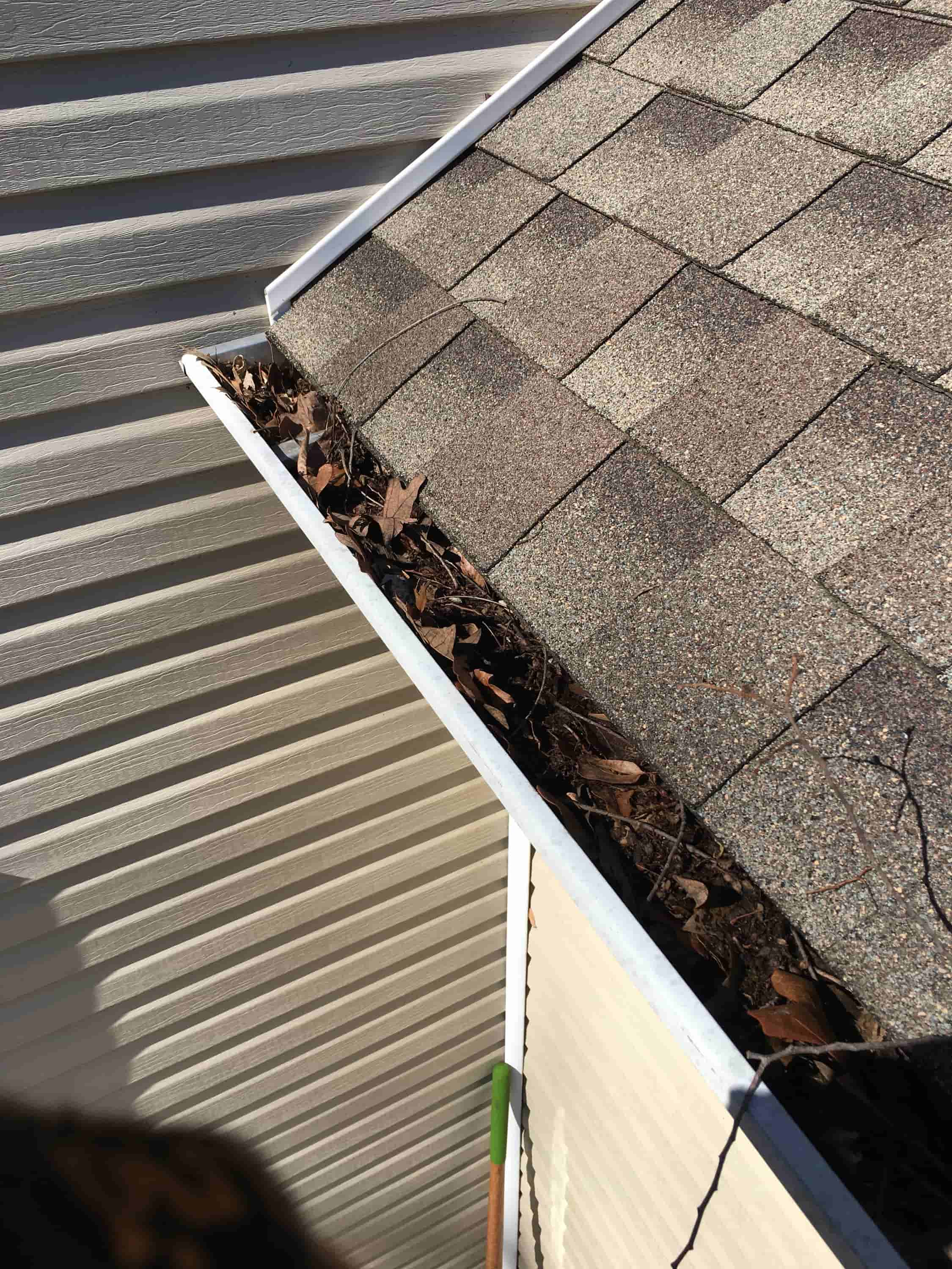 cleaning high gutters