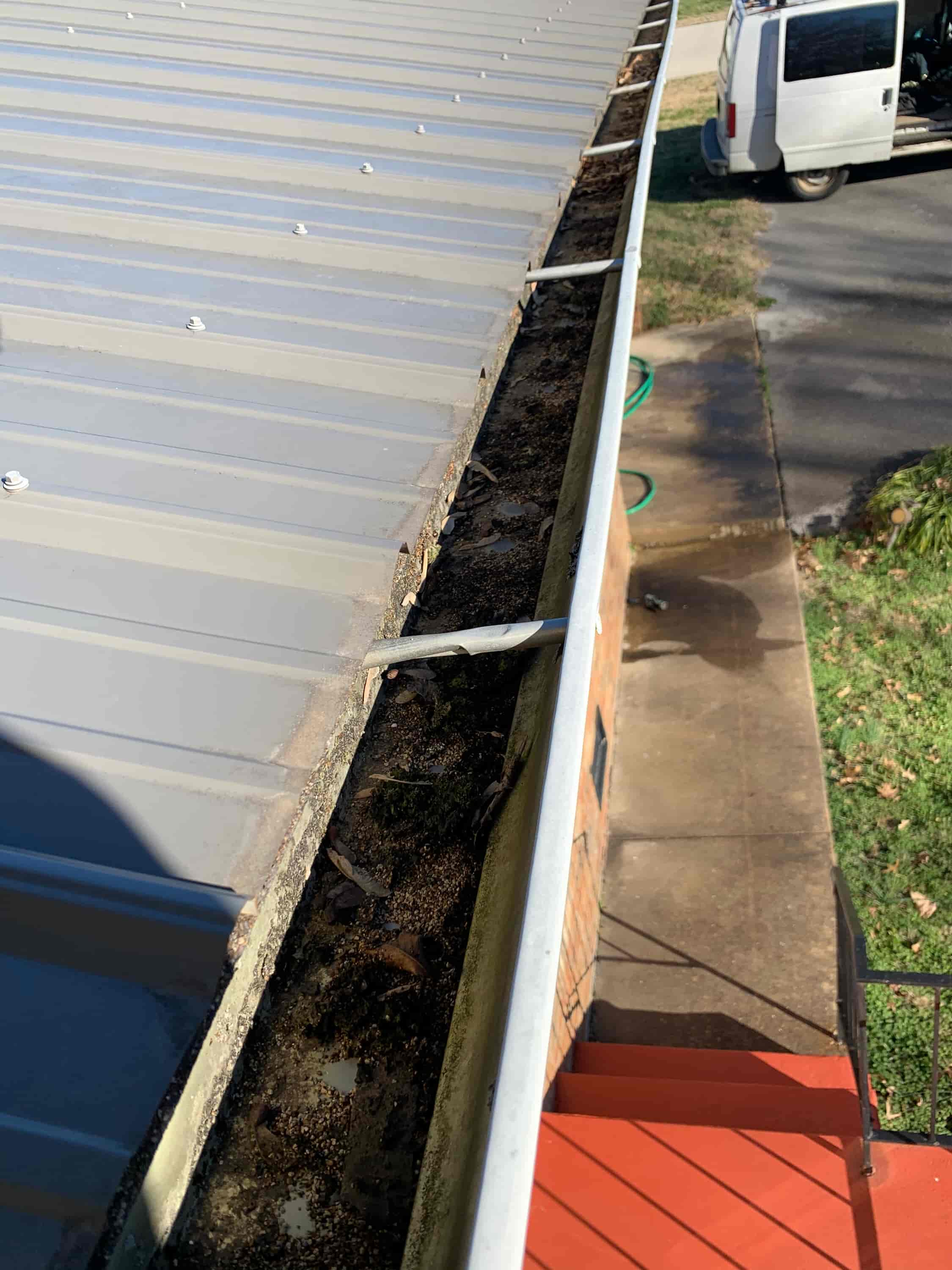 gutter cleaning and roofing services