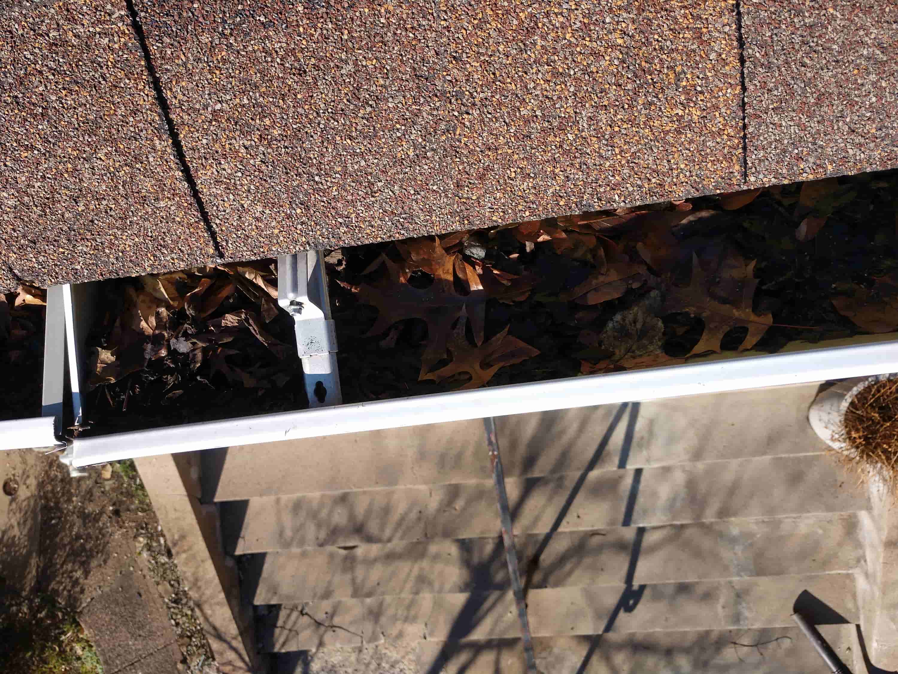 how to repair rain gutters