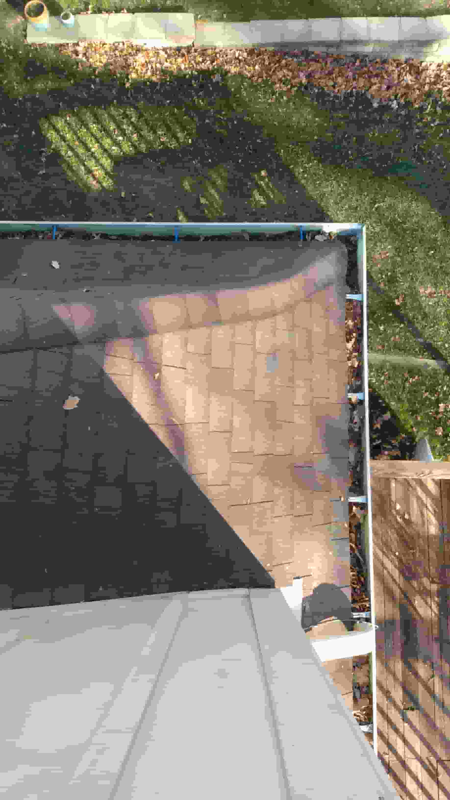 gutter adapter for leaf blower