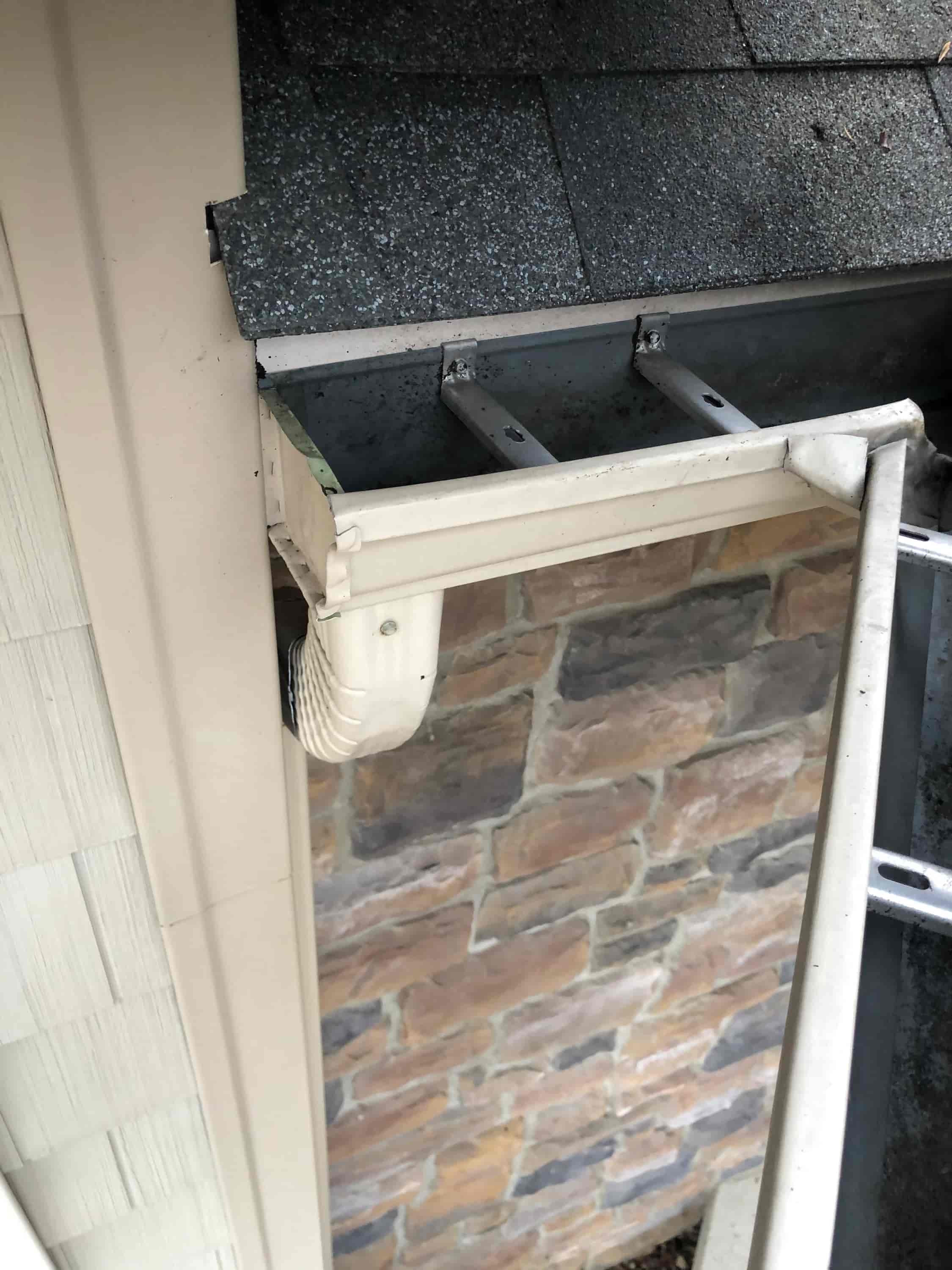 how to clean gutters outside
