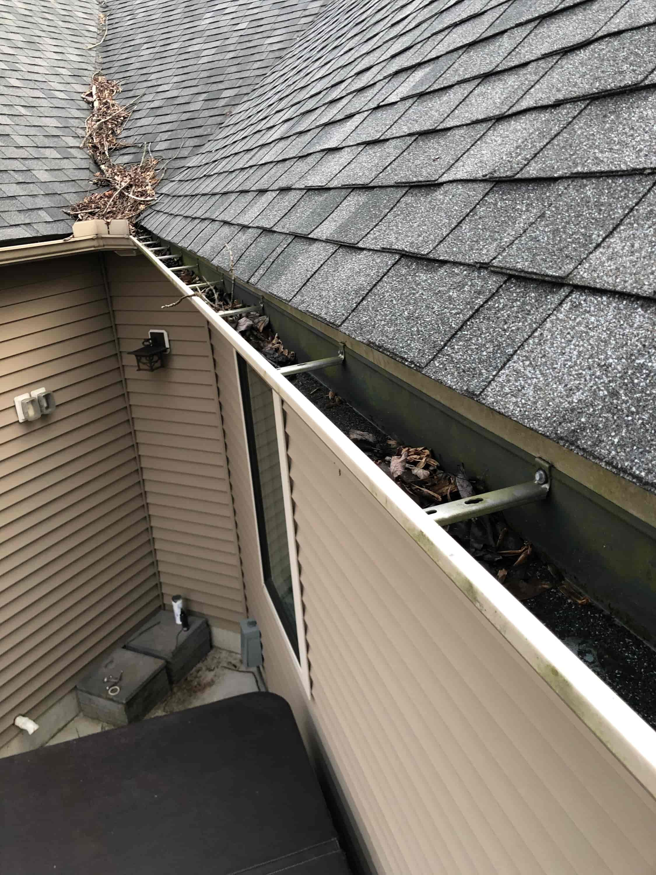 easy way to clean your gutters