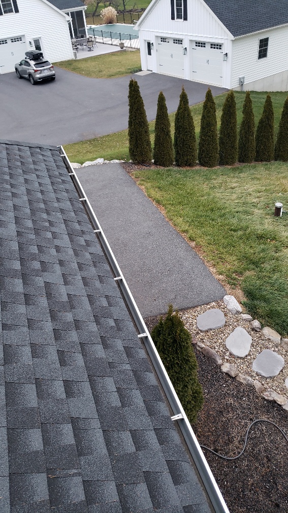 roof gutter cleaning cost