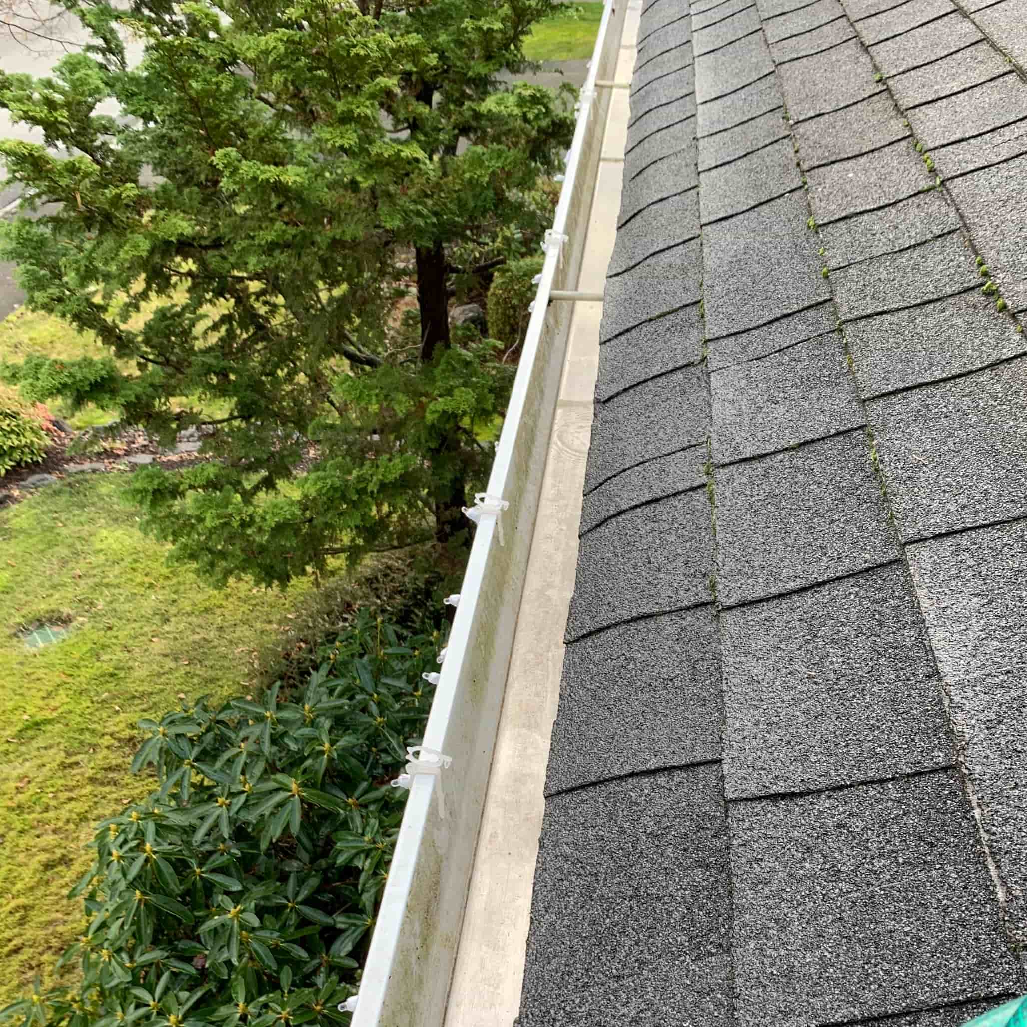 repair hole in gutter