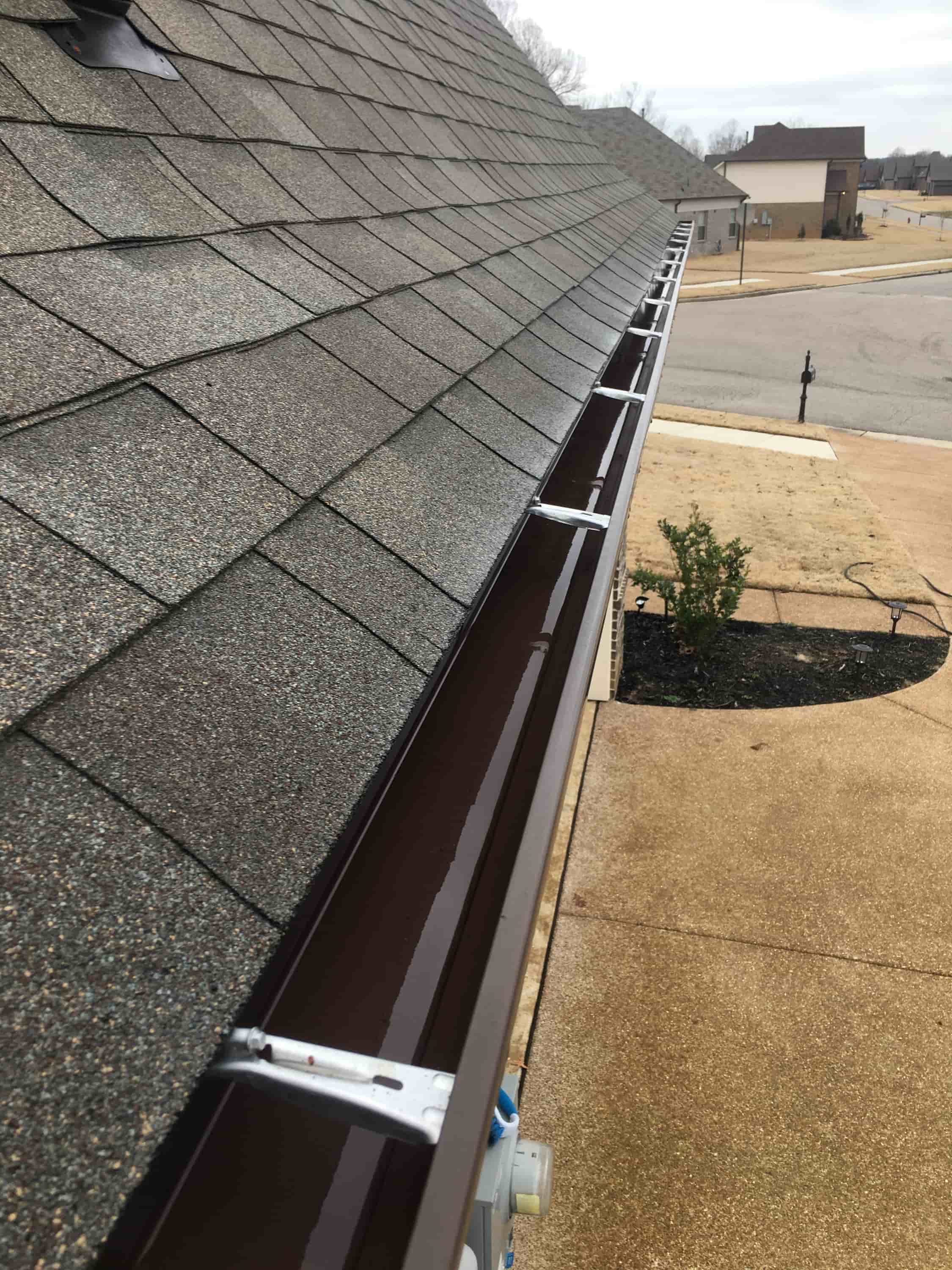 gutter and roof cleaning