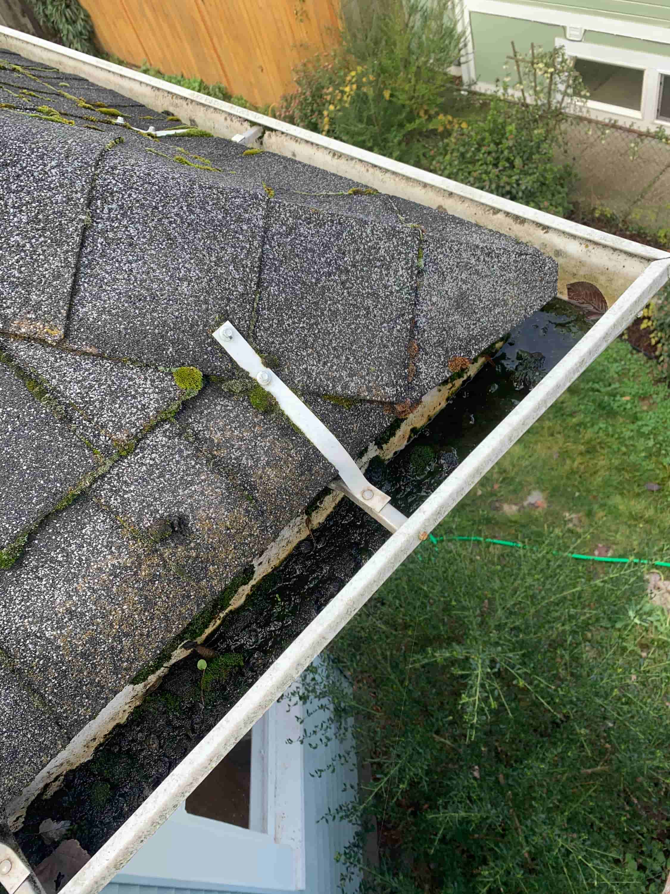drill gutter cleaner