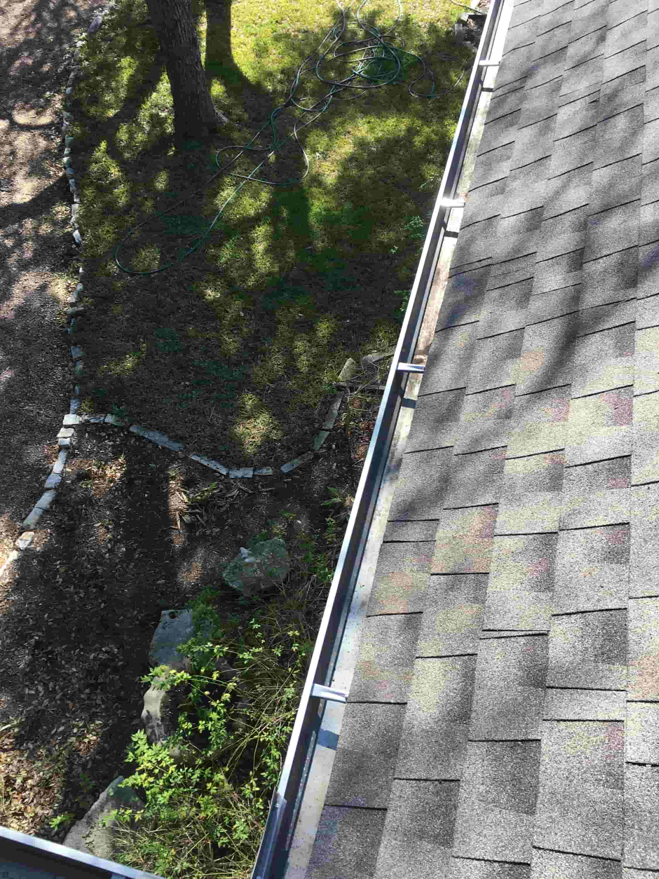 attachment to clean gutters