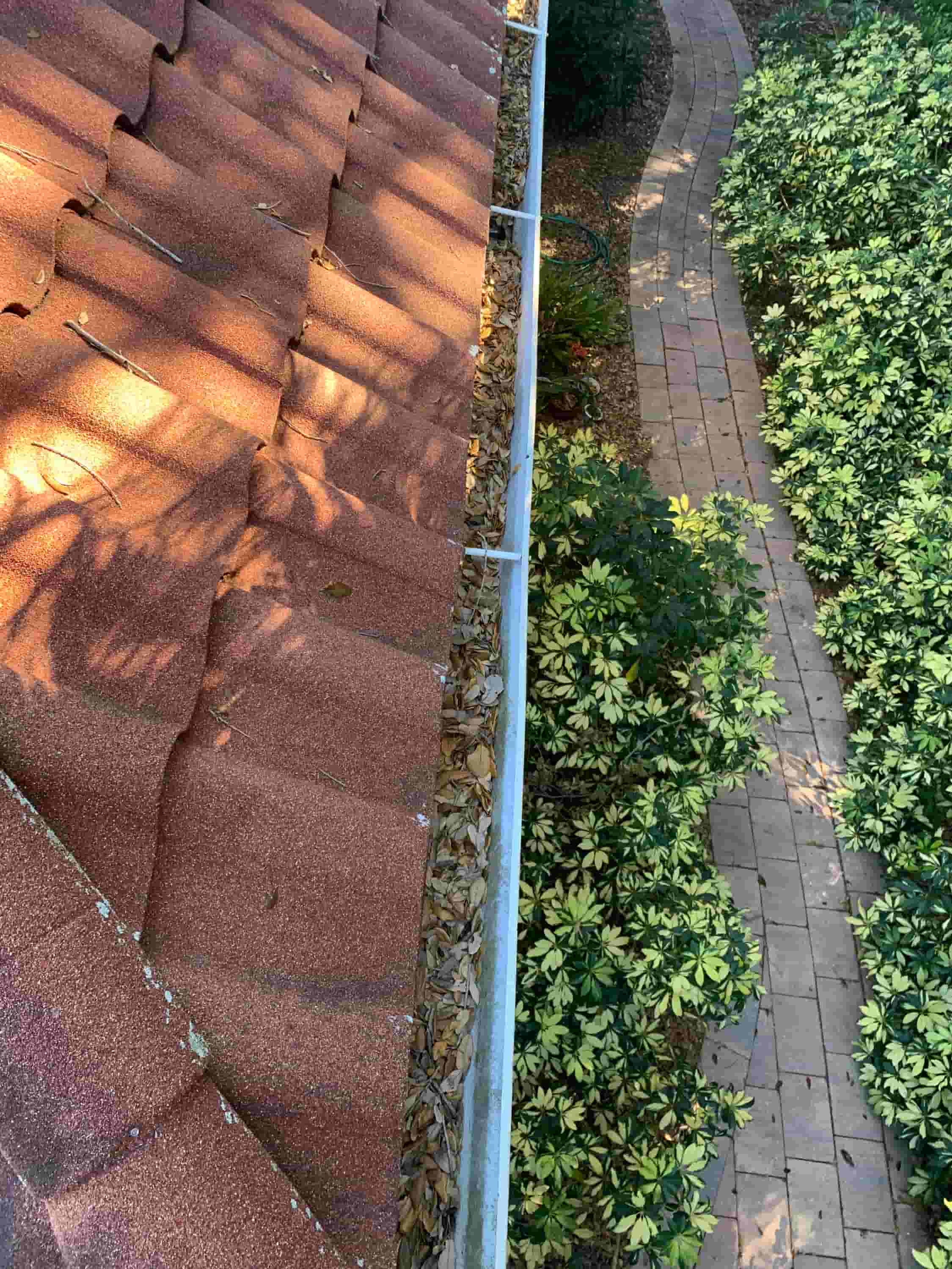 how to clean house gutters