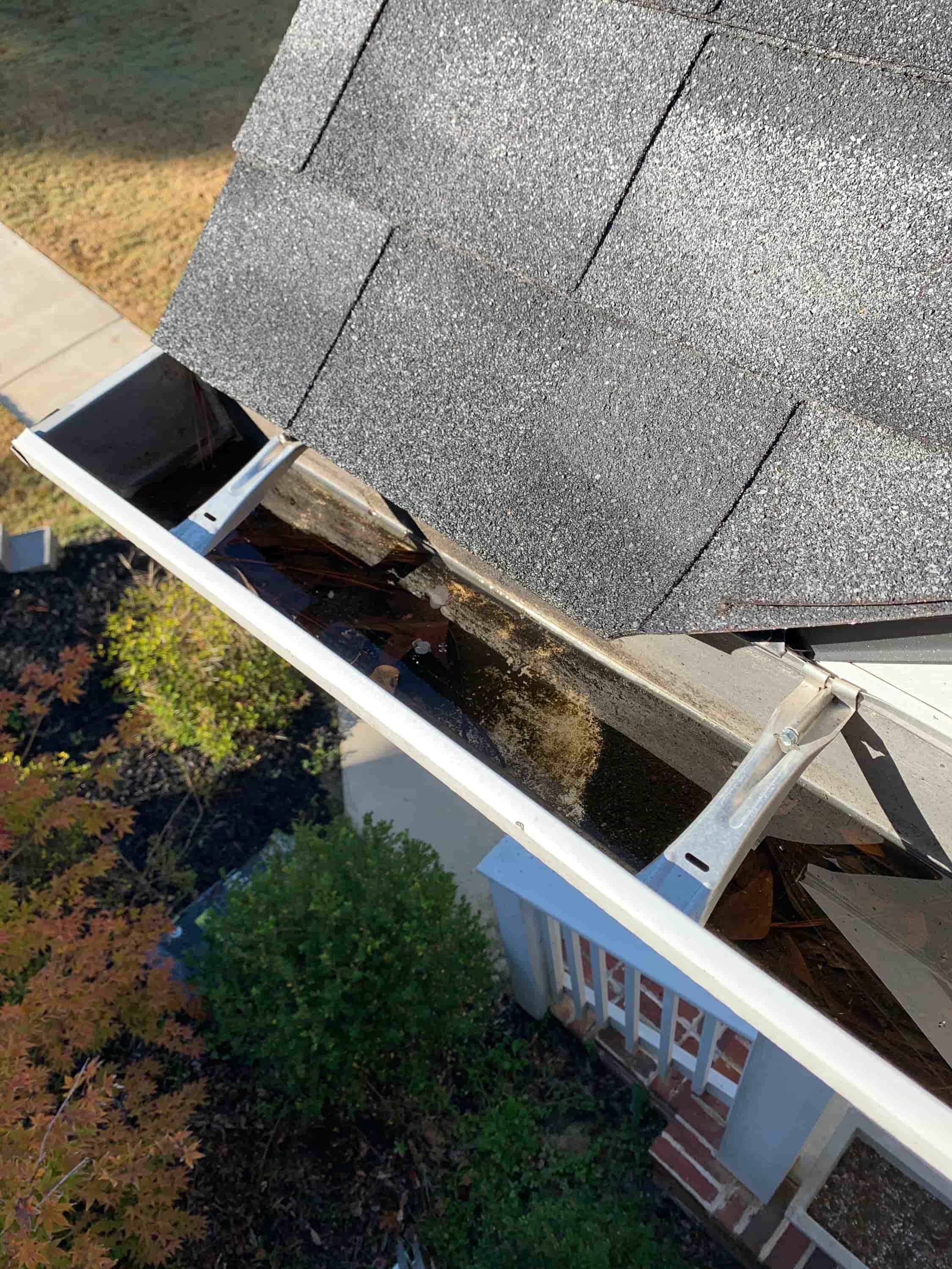 how to clean out rain gutters