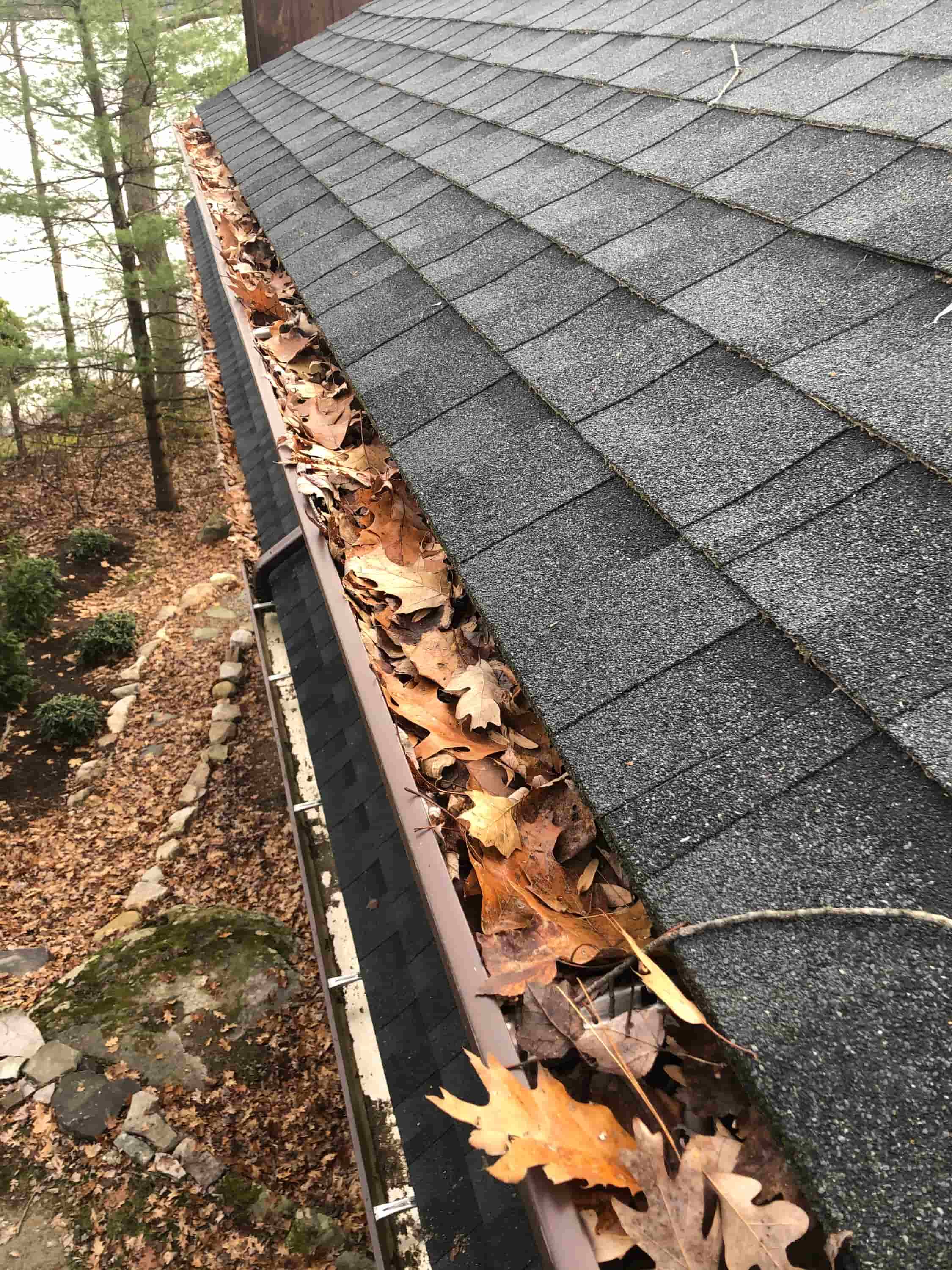 cleaning high gutters without ladder