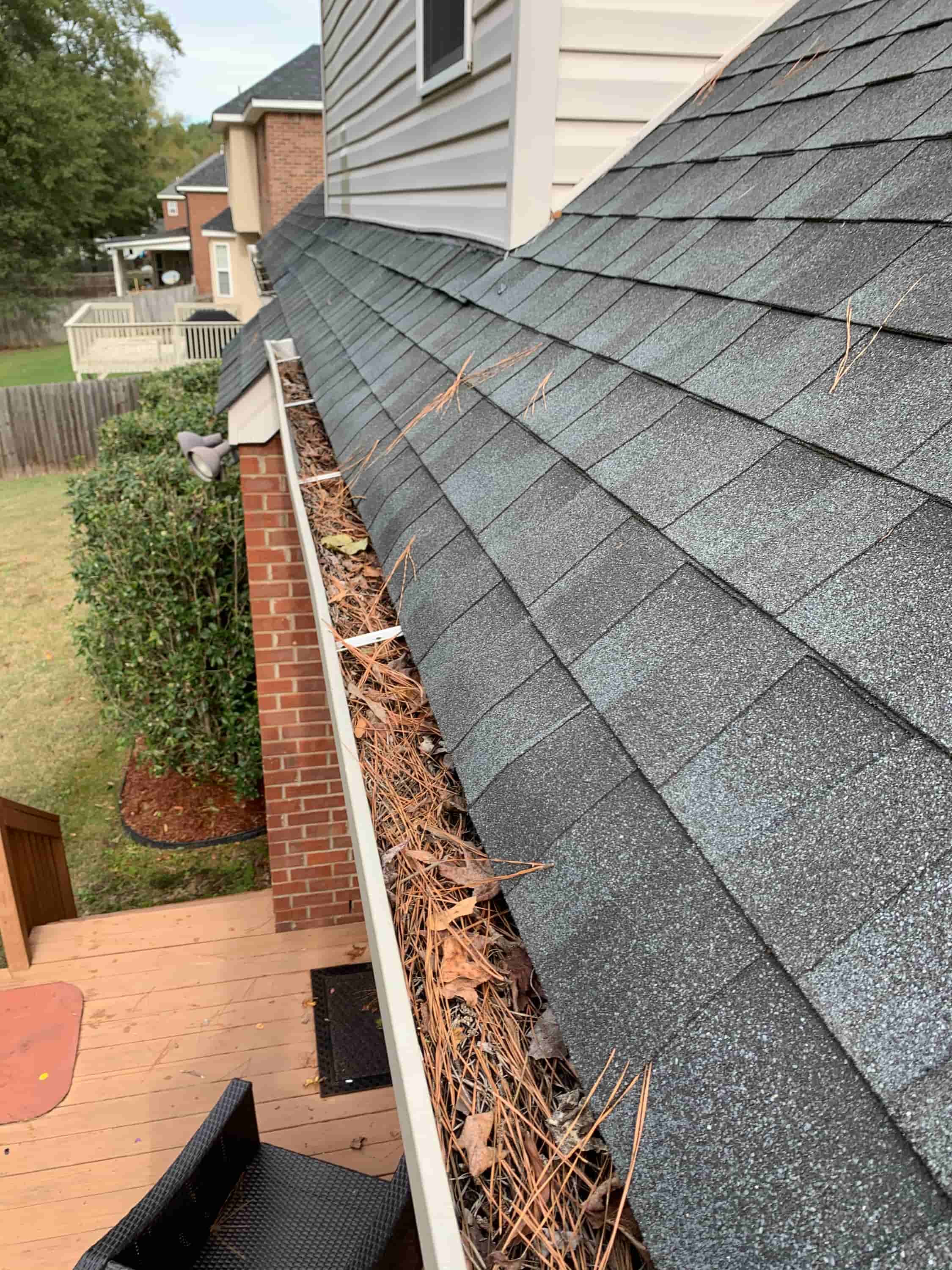 gutters and downspouts cleaning