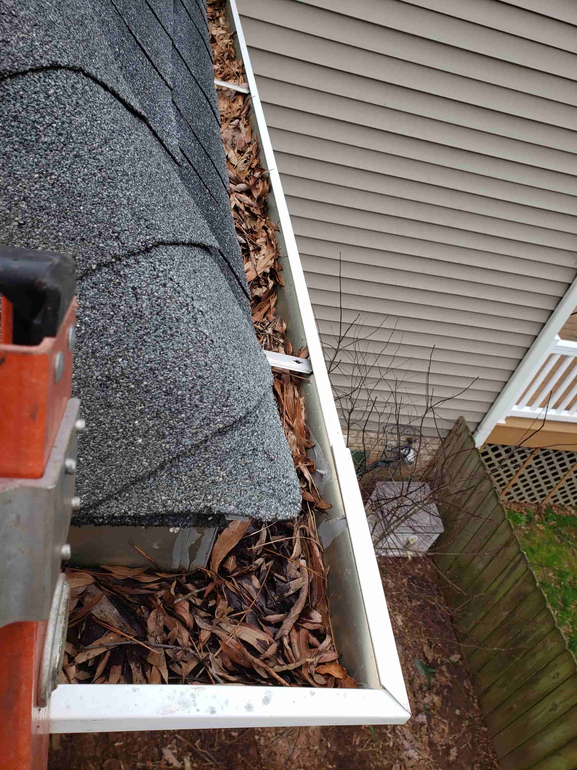 clean the gutter
