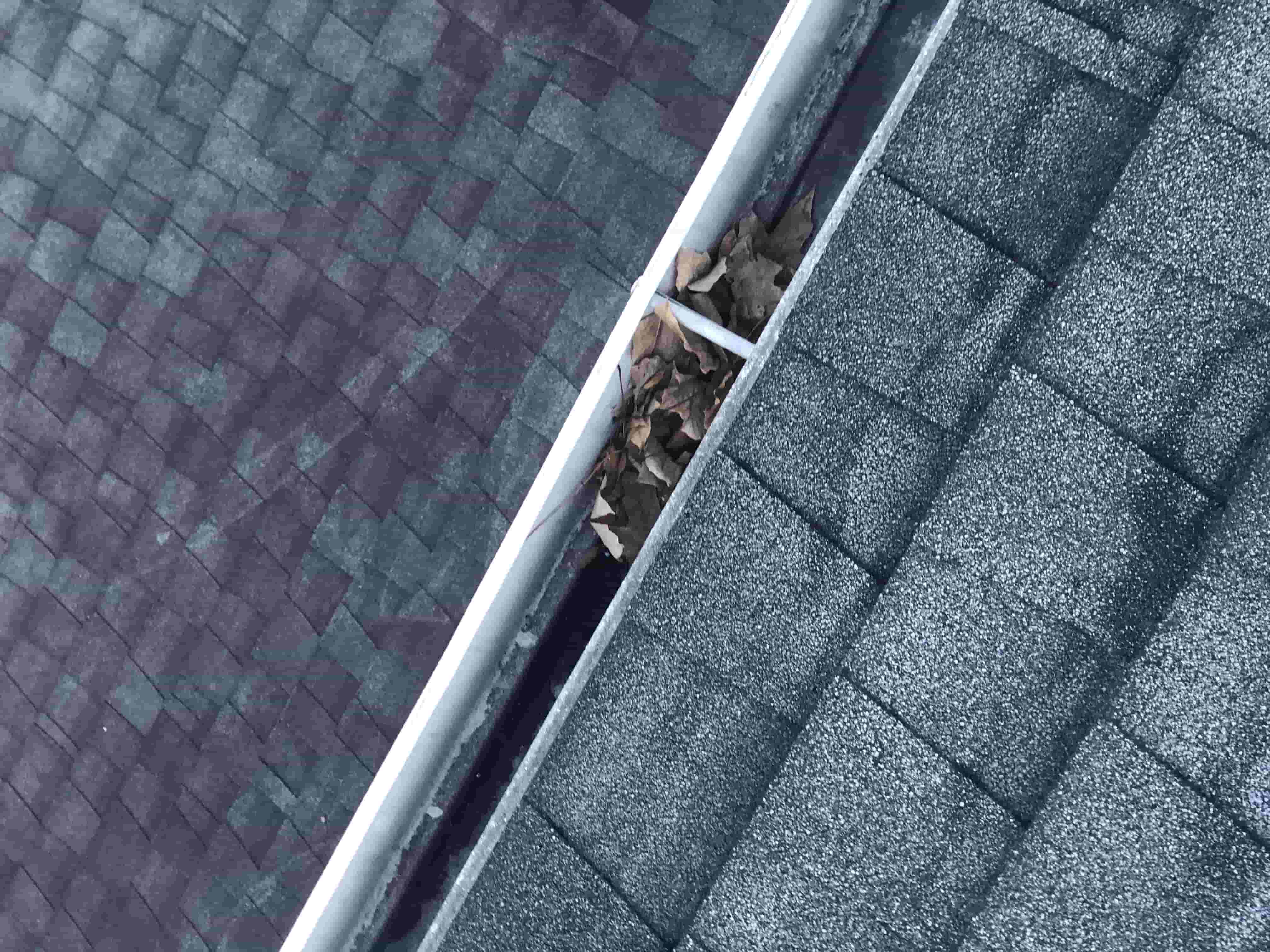 how much do eavestroughs cost canada