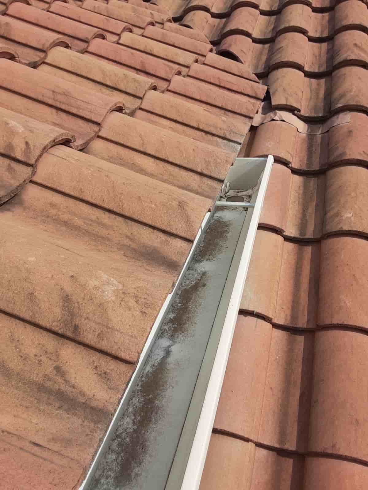 ways to unclog gutter downspout