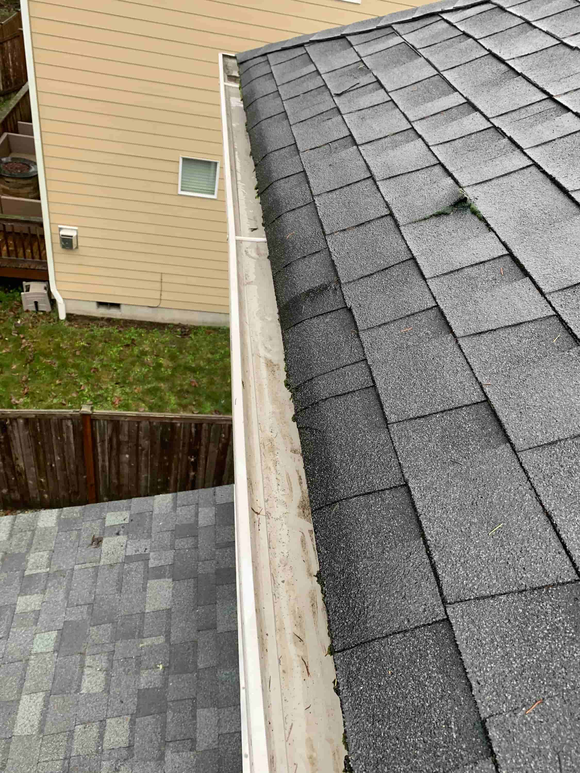 cleaning out gutters tips