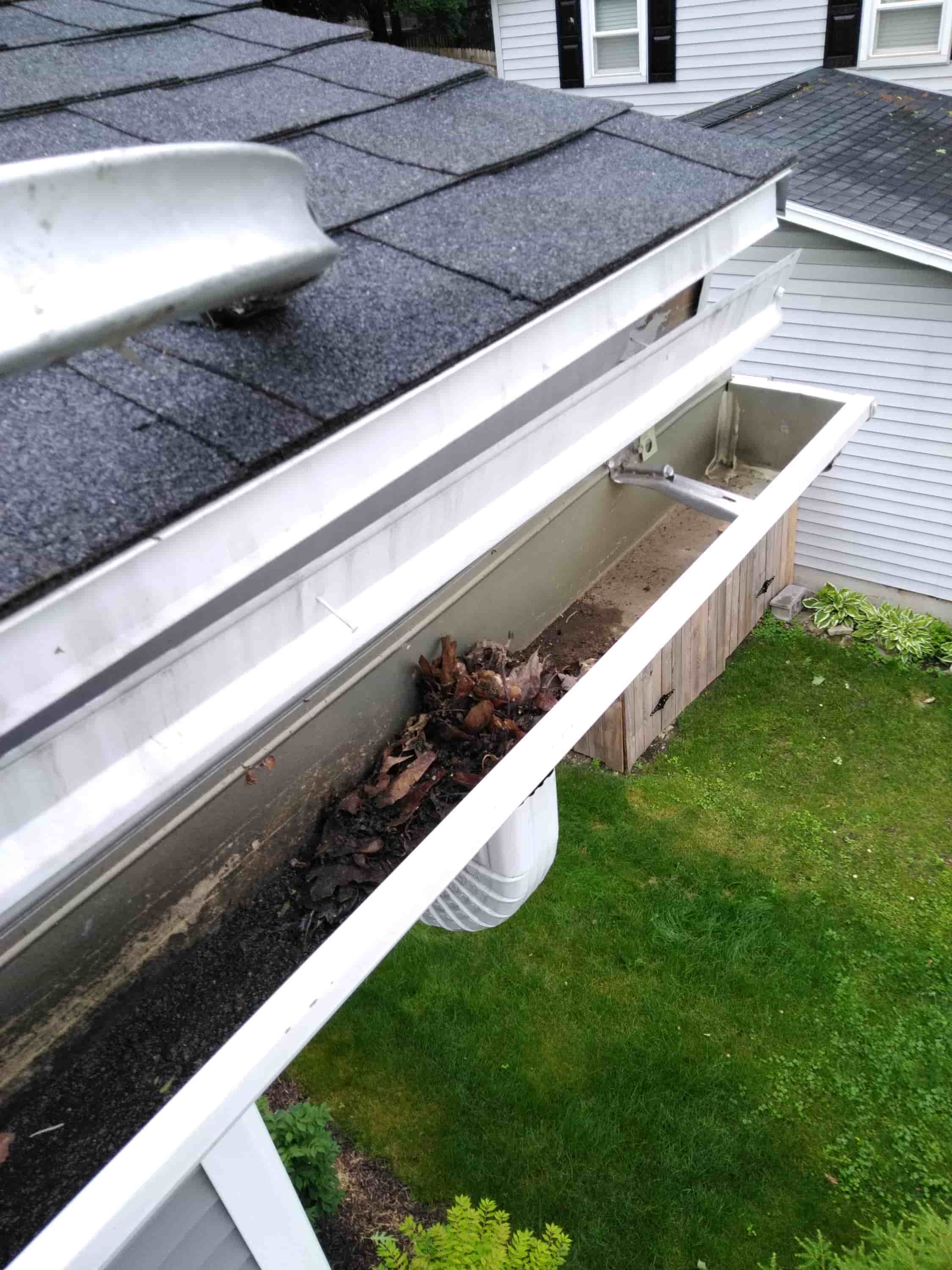 house gutter cleaner