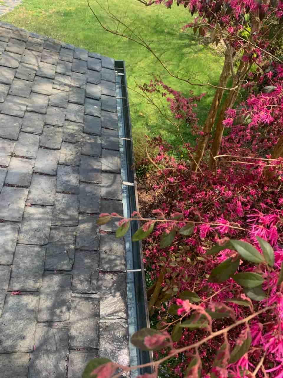 clean gutters from ground