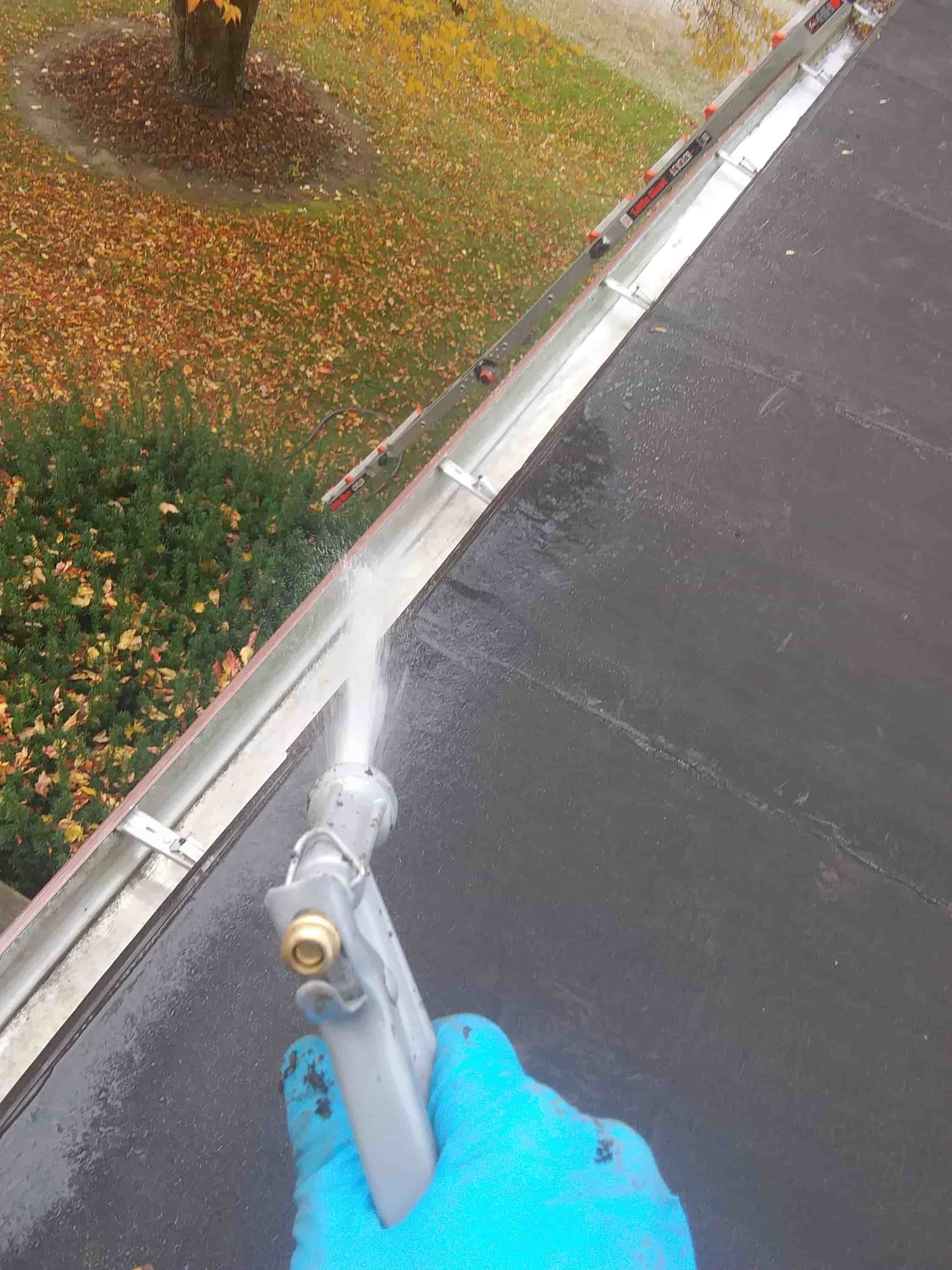 how to clean gutters out