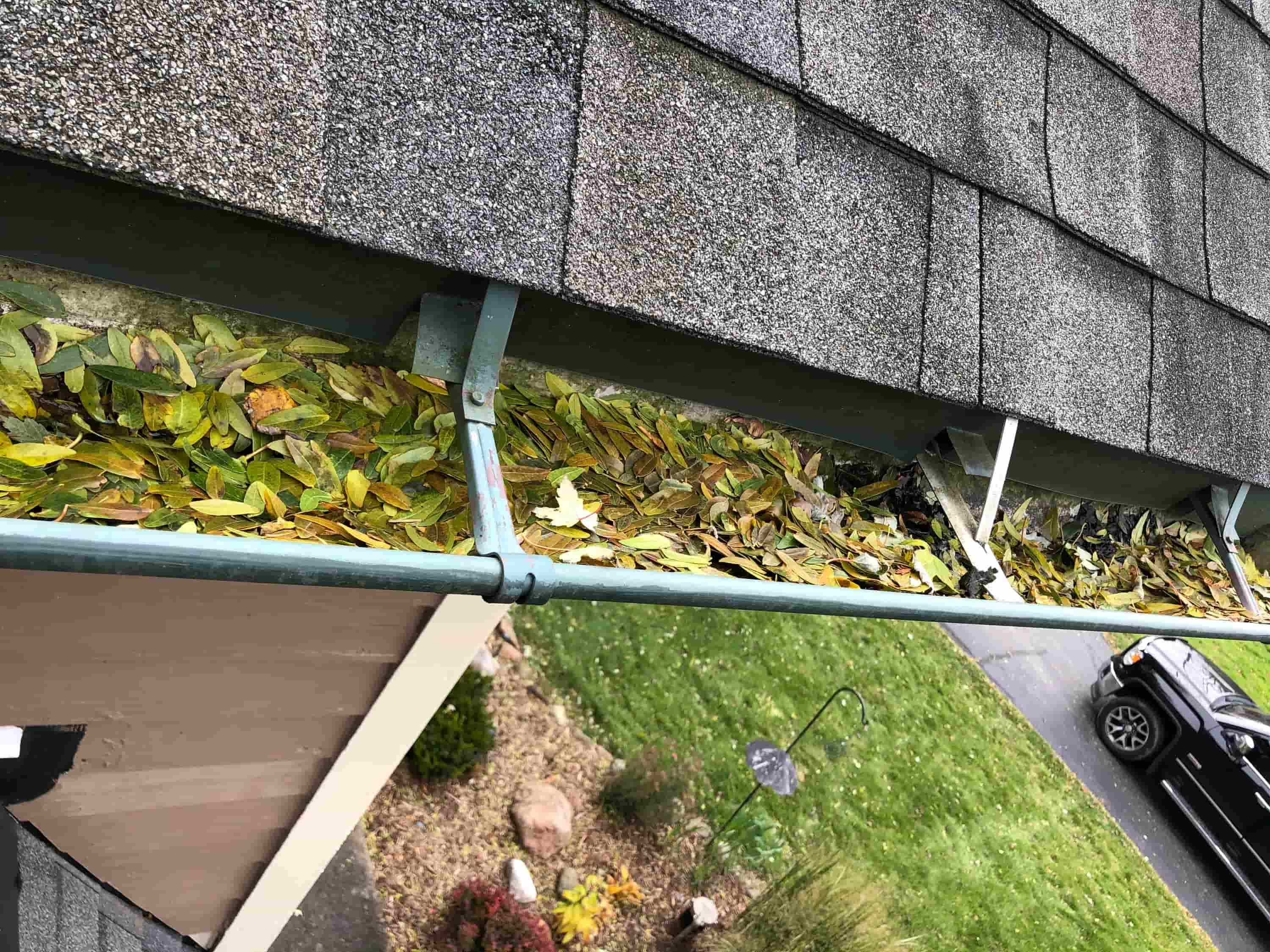 clean high gutters without ladder
