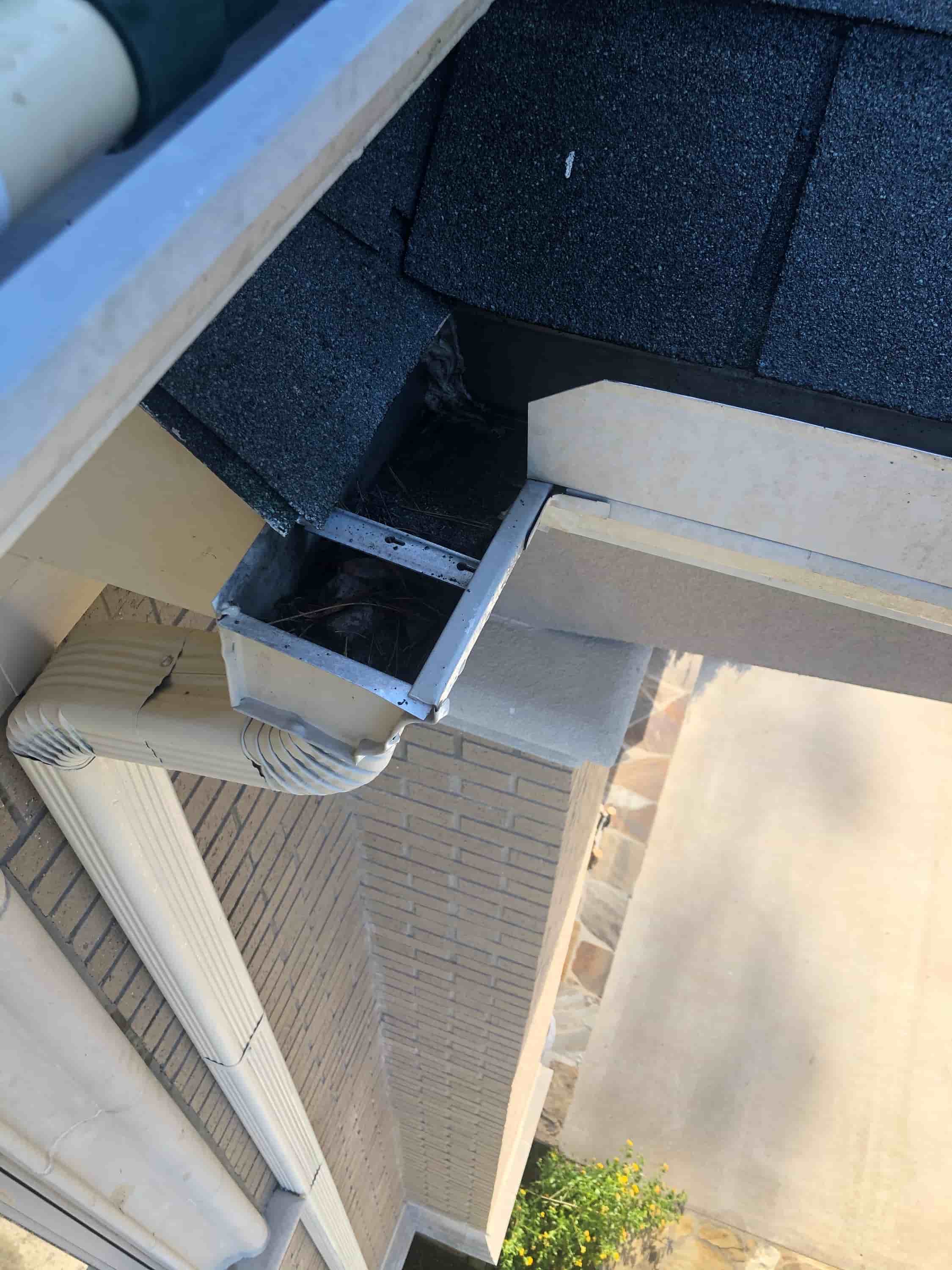 roof gutter cleaning cost