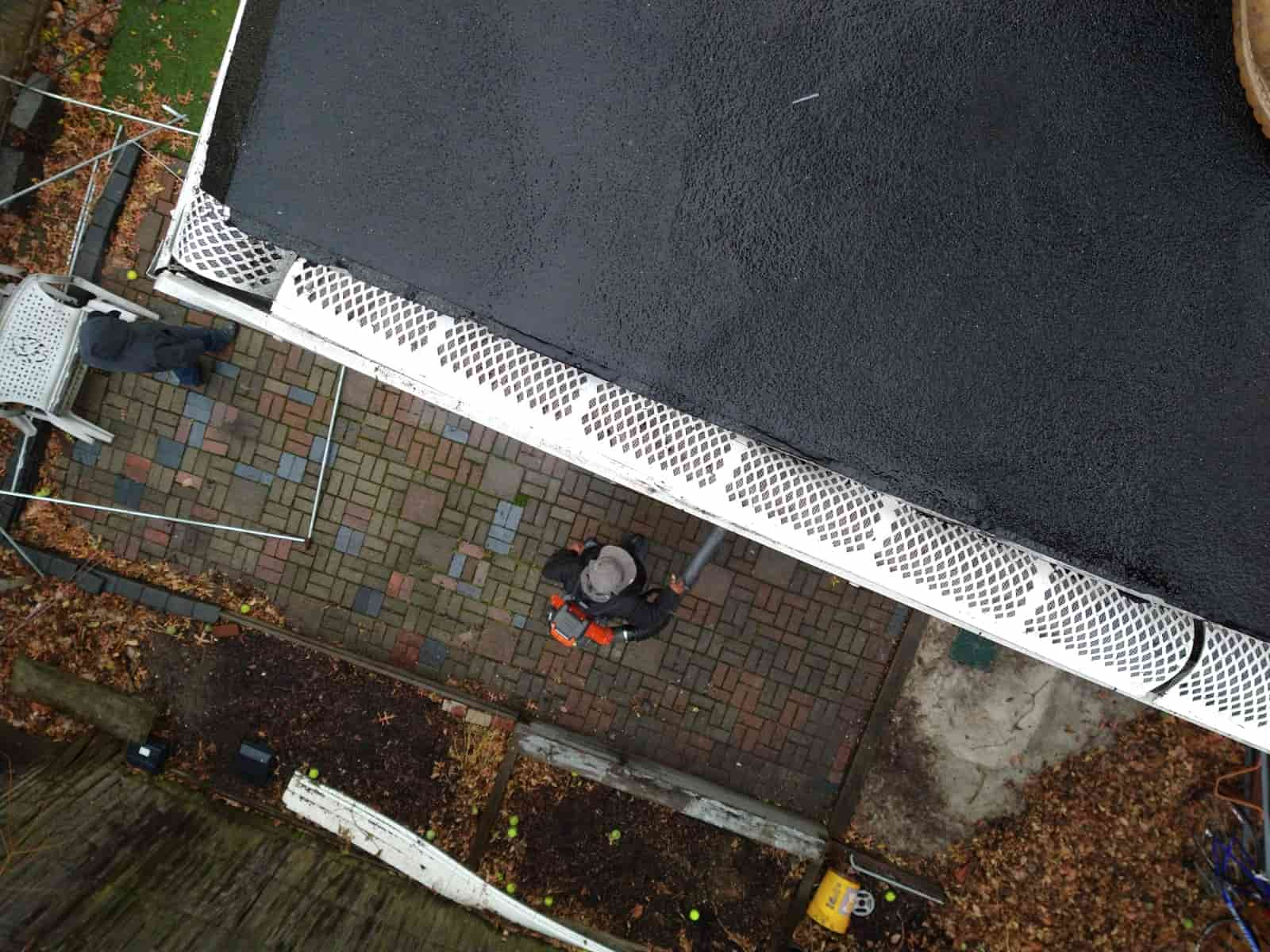 how to clean gutters yourself