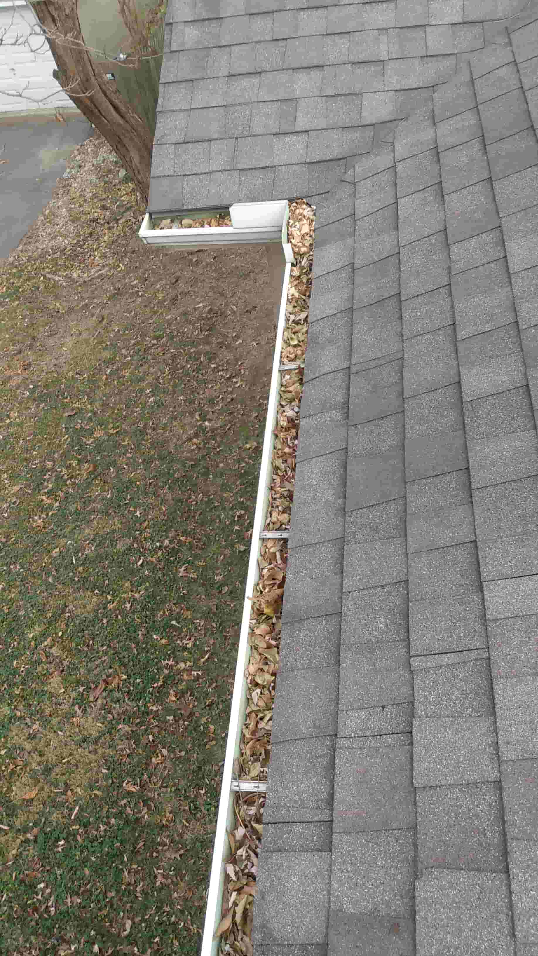 how to clean gutters easily