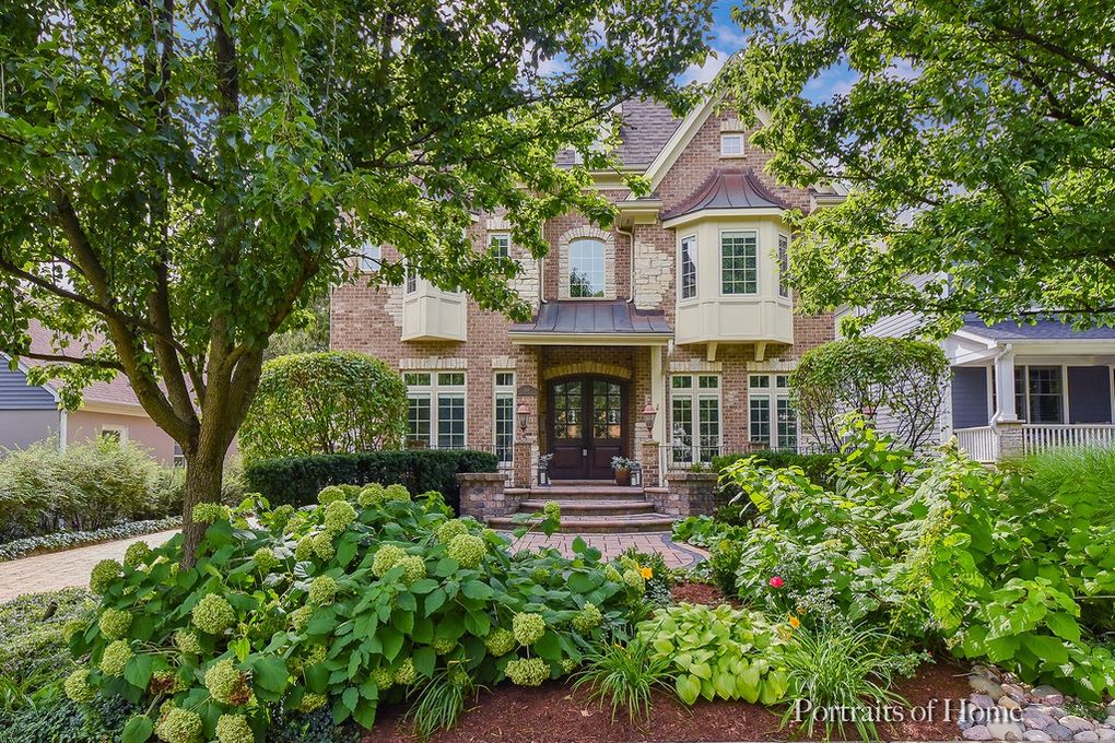 4 Homes on the Market in Naperville & Oak Brook Haven Lifestyles