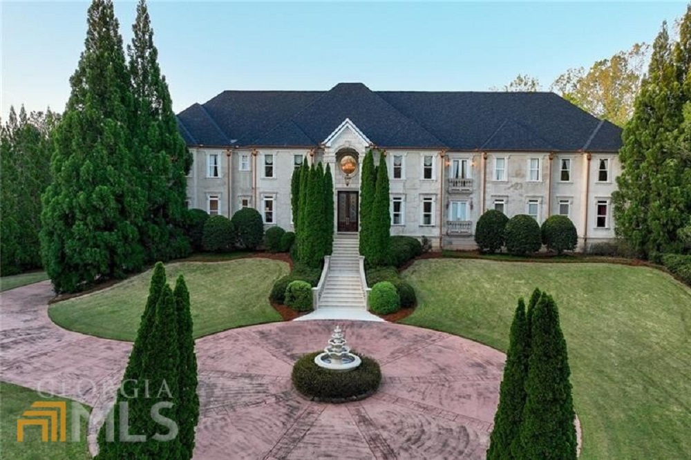 9 Lavish Mansions On The Market Haven Lifestyles