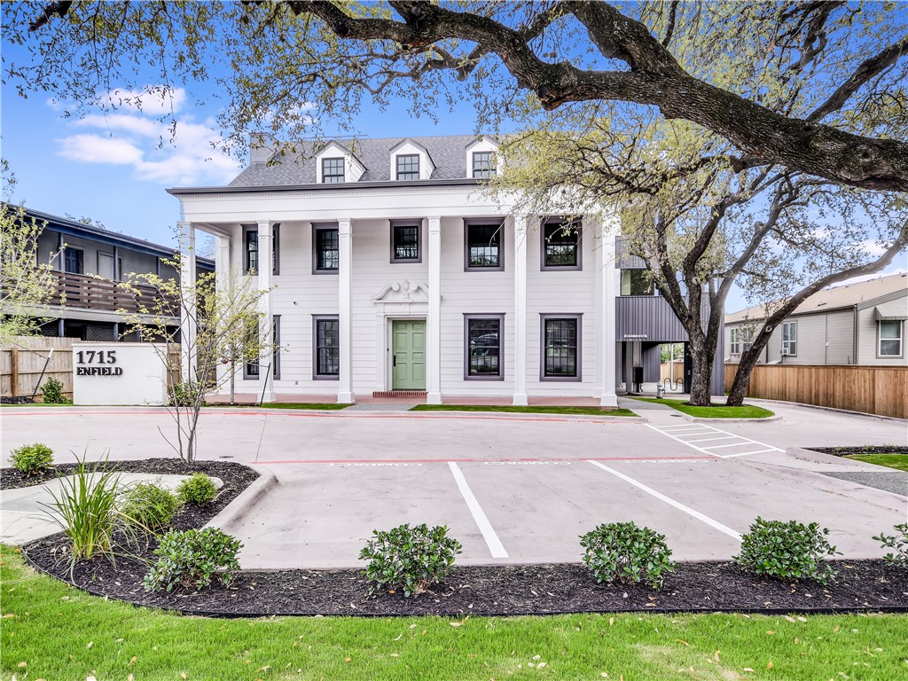 8 Fantastic Homes on the Market in Austin Haven Lifestyles