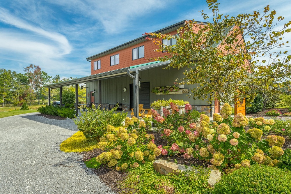 4 Tennessee Properties On The Market With At Least 45 Acres of Land