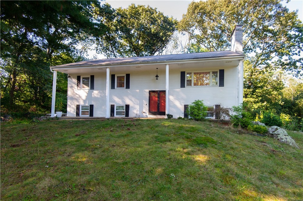 6 Serene Homes for Sale in Massachusetts & Rhode Island Haven Lifestyles