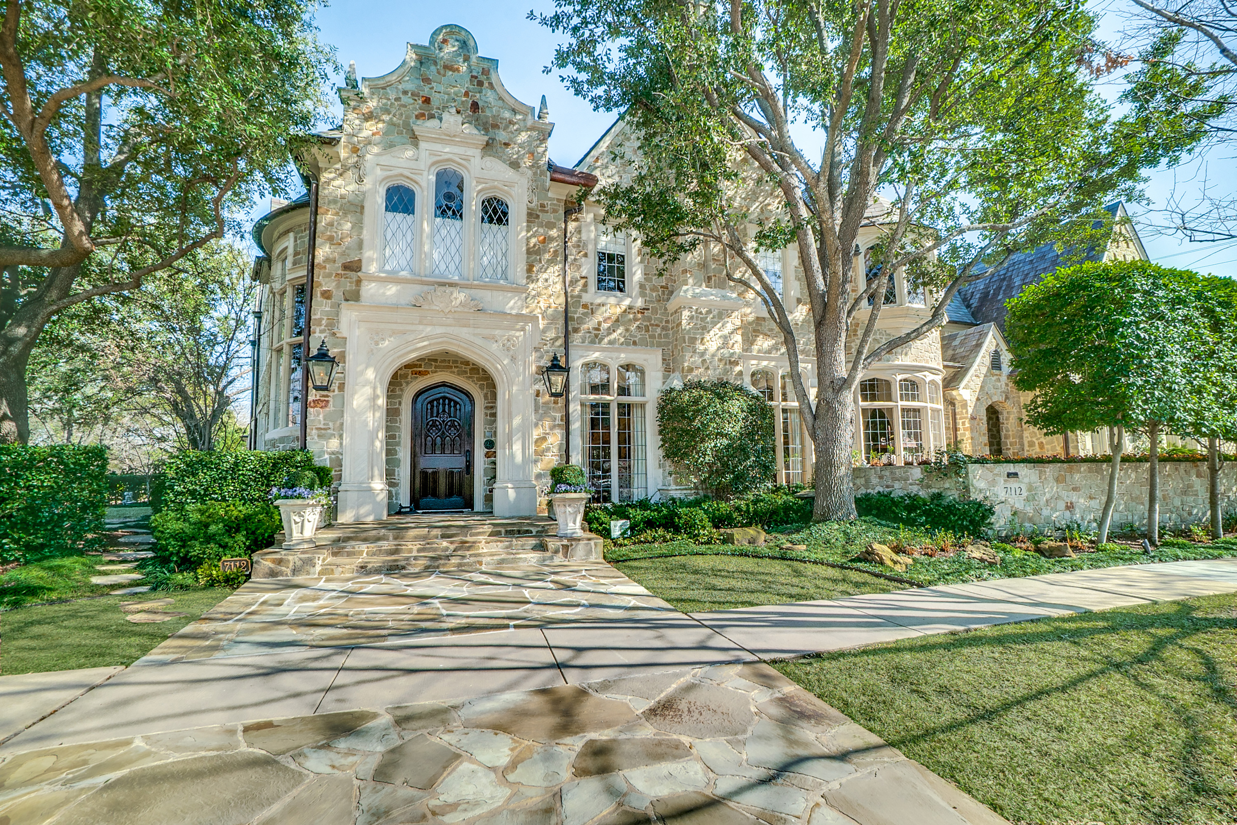 7 Charming Properties in Dallas Over 5,000 SF Haven Lifestyles