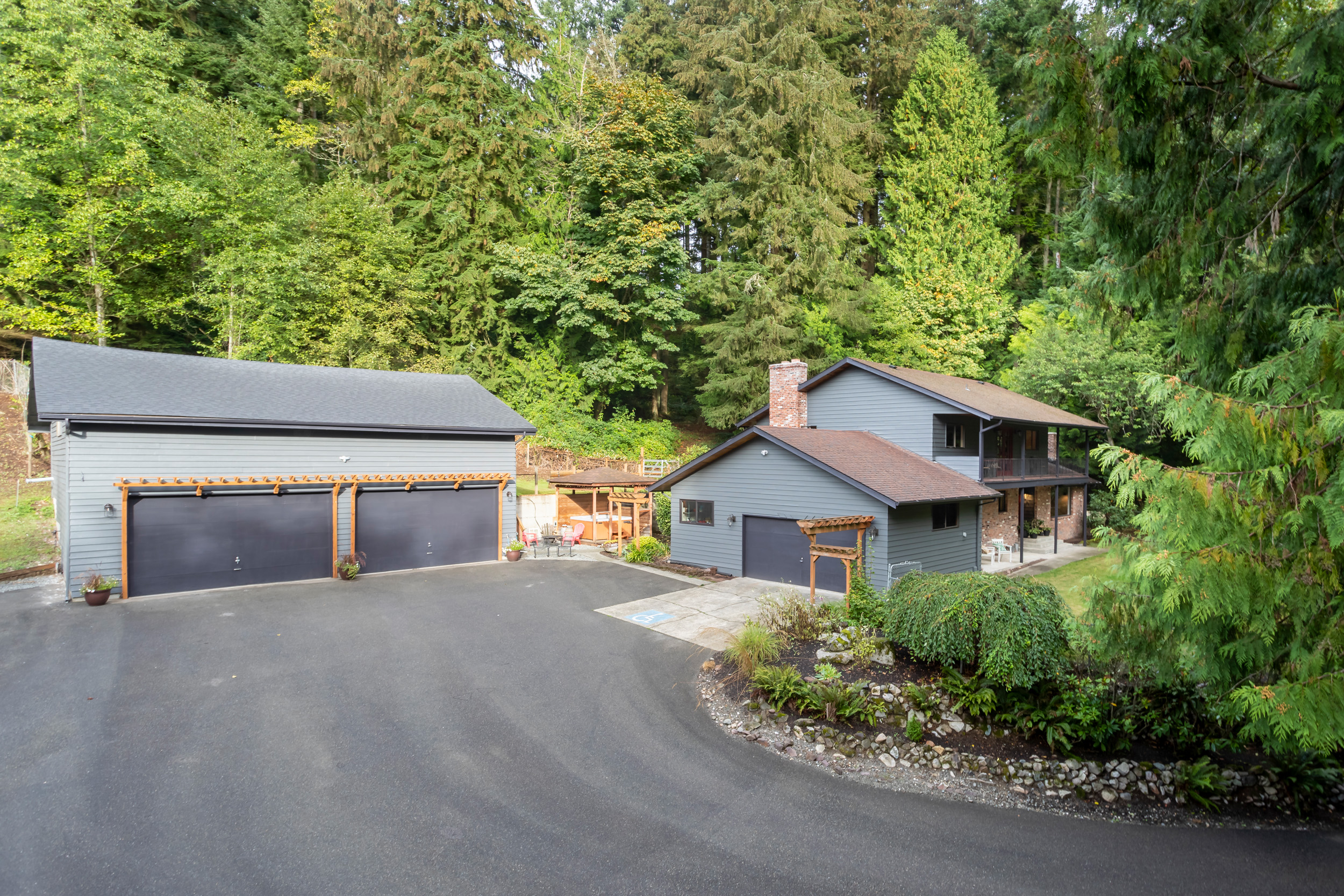 8 Fantastic Homes on the Market with Incredible Amenities Haven