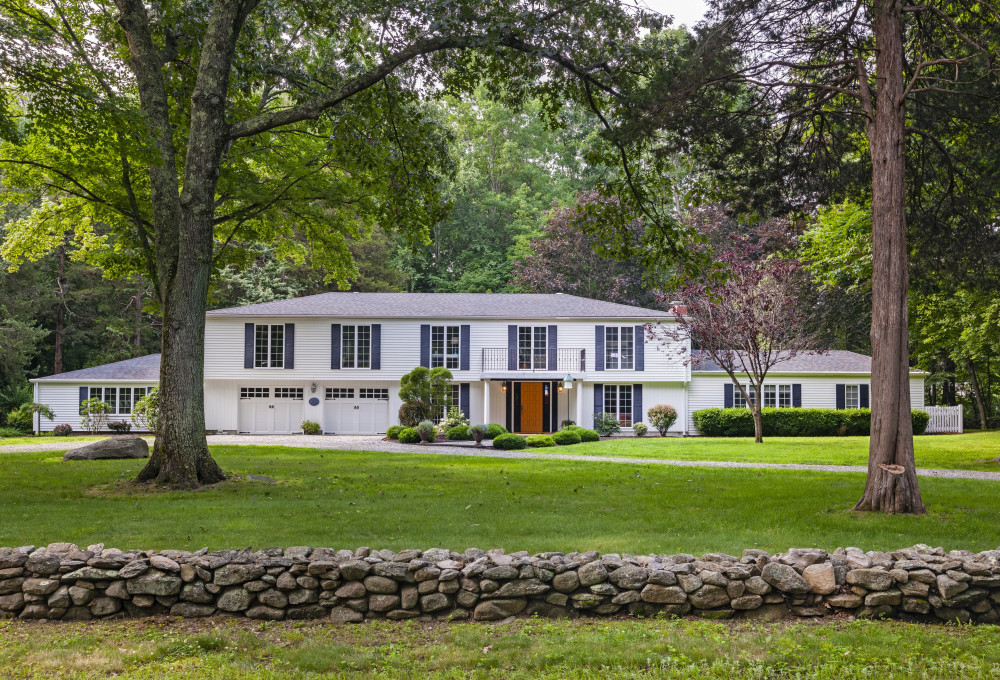 6 Properties On The Market With Tranquil Outdoor Living Spaces Haven